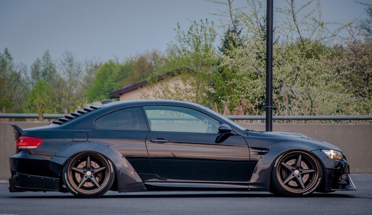 pol_po_BMW-M3-E92-REAR-WINDOW-LOUVER-1433_4 pol_po_BMW-M3-E92-REAR-WINDOW-LOUVER-1433_4