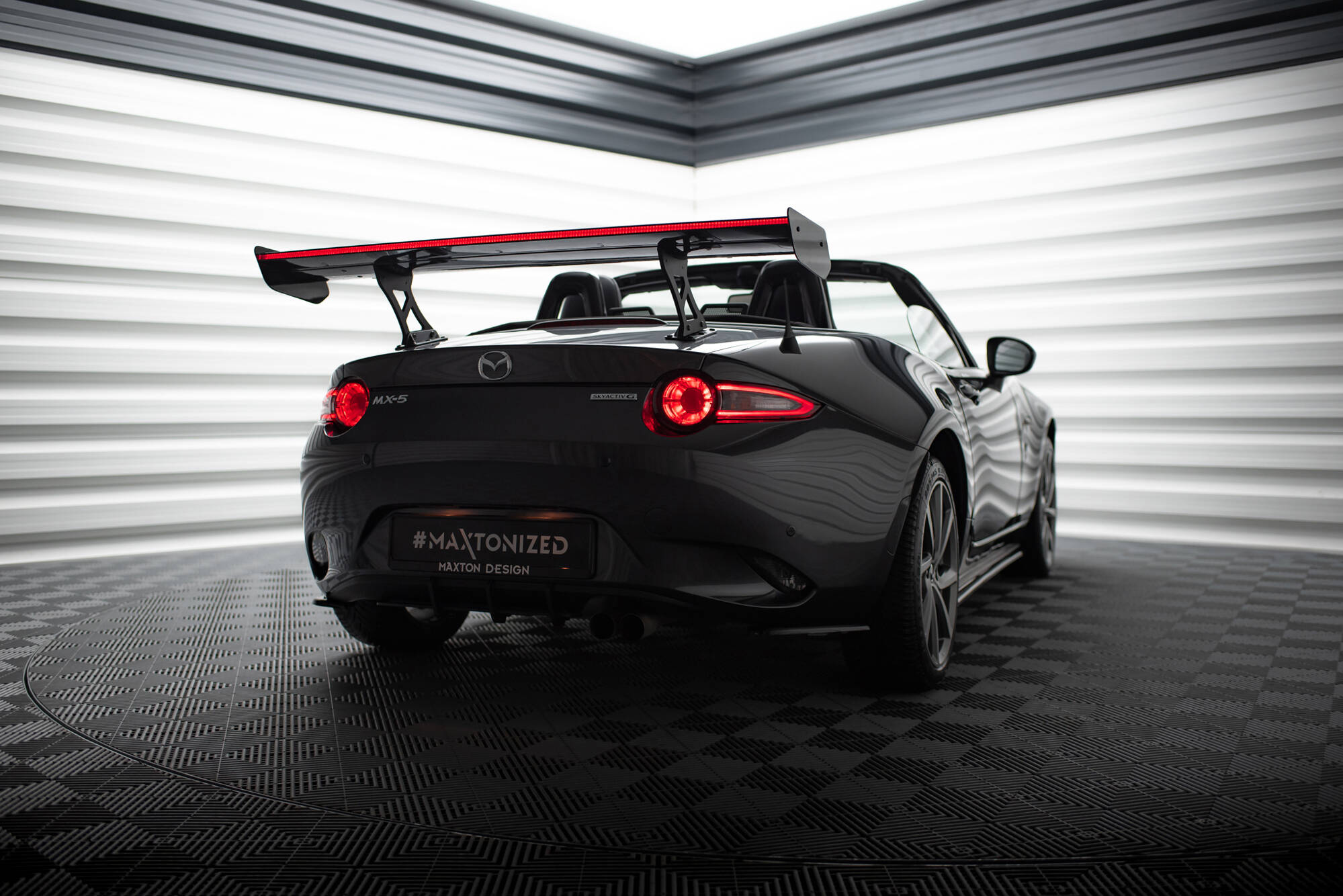 pol_po_Carbon-Spoiler-JDM-Style-LED-Mazda-MX-5-ND-Mk4-21063_8 pol_po_Carbon-Spoiler-JDM-Style-LED-Mazda-MX-5-ND-Mk4-21063_8