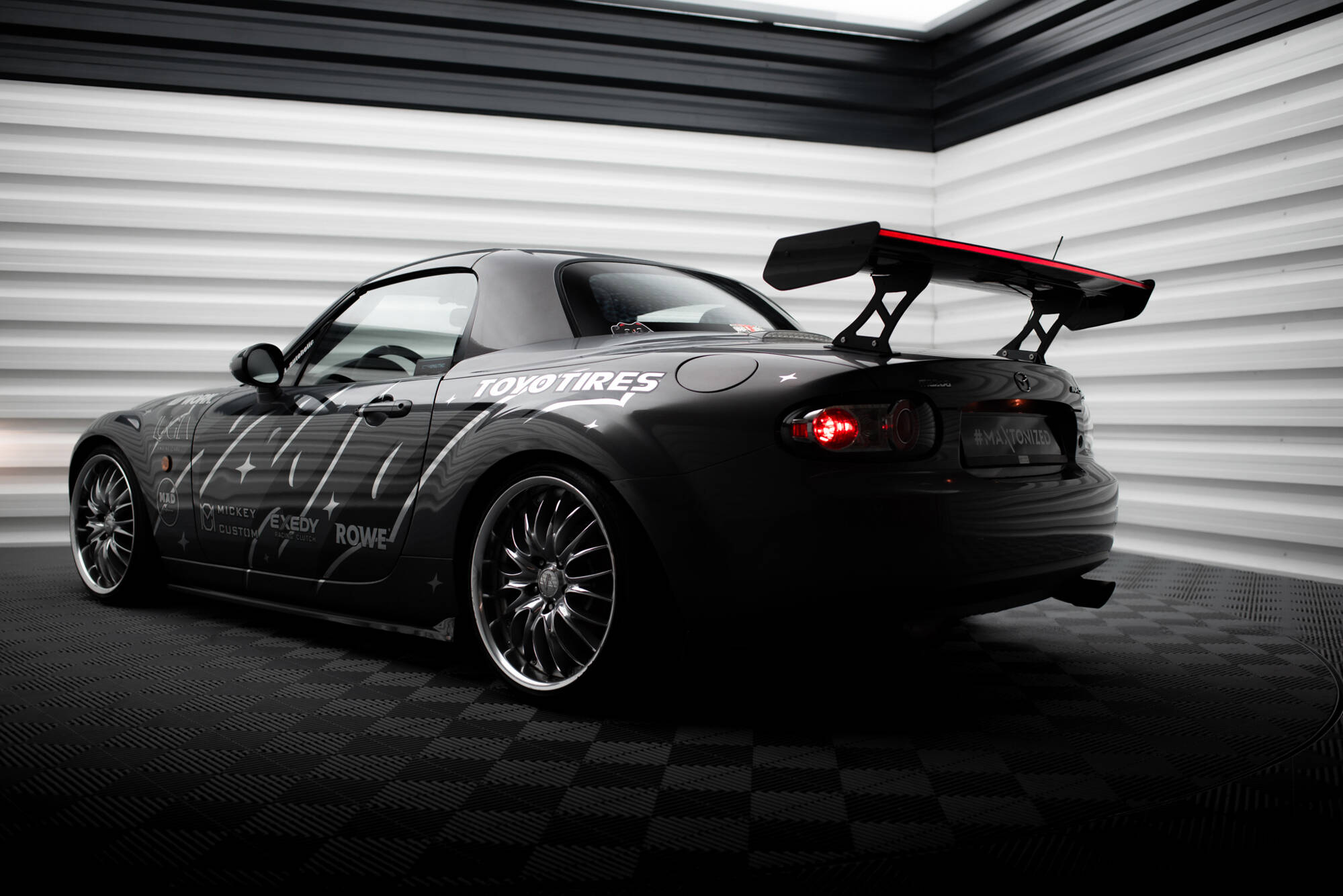 pol_po_Carbon-Spoiler-LED-Mazda-MX5-Hardtop-NC-MK3-20763_10 pol_po_Carbon-Spoiler-LED-Mazda-MX5-Hardtop-NC-MK3-20763_10