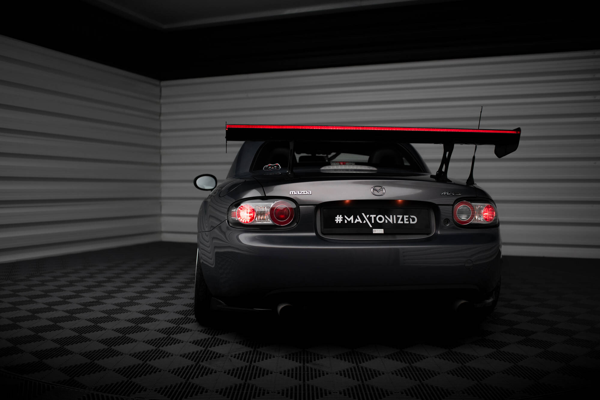 pol_po_Carbon-Spoiler-LED-Mazda-MX5-Hardtop-NC-MK3-20763_20 pol_po_Carbon-Spoiler-LED-Mazda-MX5-Hardtop-NC-MK3-20763_20