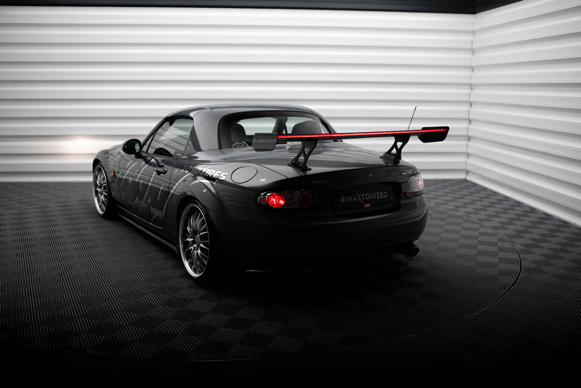 pol_po_Carbon-Spoiler-LED-Mazda-MX5-Hardtop-NC-MK3-20763_8 pol_po_Carbon-Spoiler-LED-Mazda-MX5-Hardtop-NC-MK3-20763_8