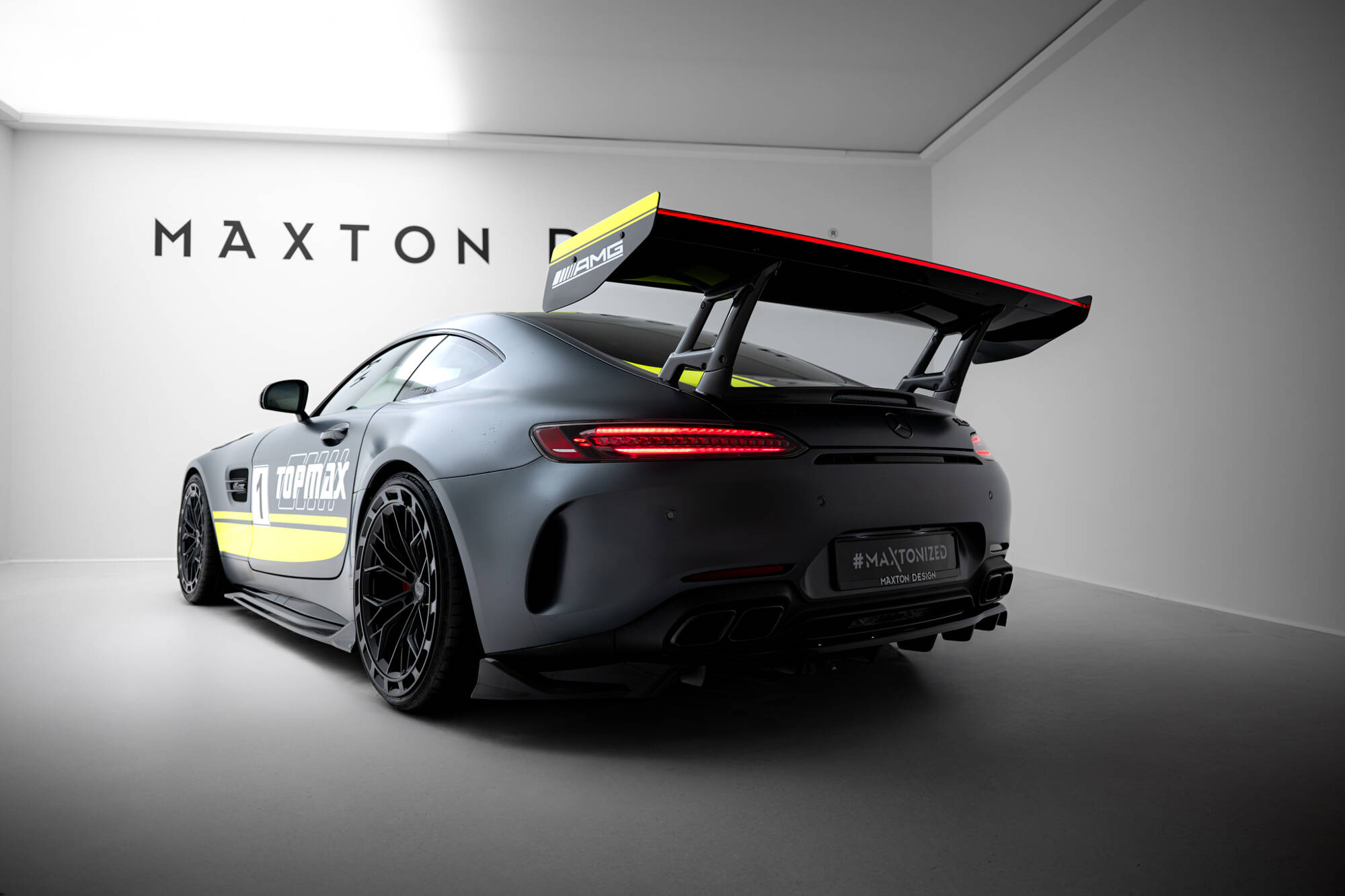 pol_po_Carbon-Spoiler-LED-Mercedes-AMG-GTR-C190-Facelift-22451_11 pol_po_Carbon-Spoiler-LED-Mercedes-AMG-GTR-C190-Facelift-22451_11