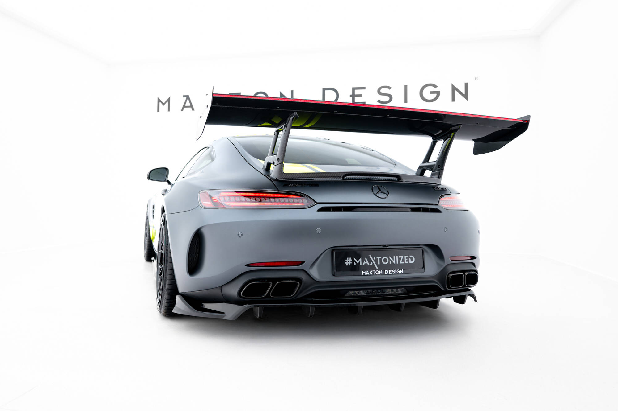 pol_po_Carbon-Spoiler-LED-Mercedes-AMG-GTR-C190-Facelift-22451_13 pol_po_Carbon-Spoiler-LED-Mercedes-AMG-GTR-C190-Facelift-22451_13