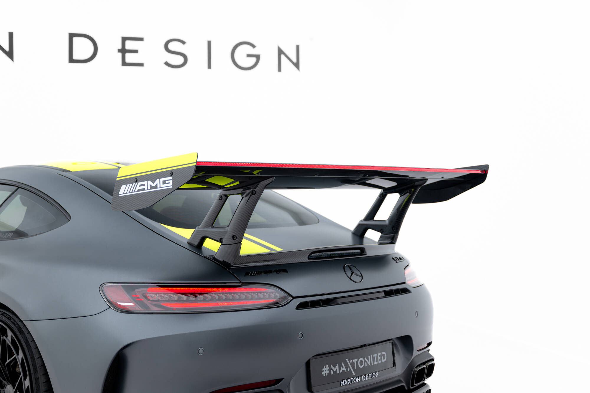 pol_po_Carbon-Spoiler-LED-Mercedes-AMG-GTR-C190-Facelift-22451_14 pol_po_Carbon-Spoiler-LED-Mercedes-AMG-GTR-C190-Facelift-22451_14