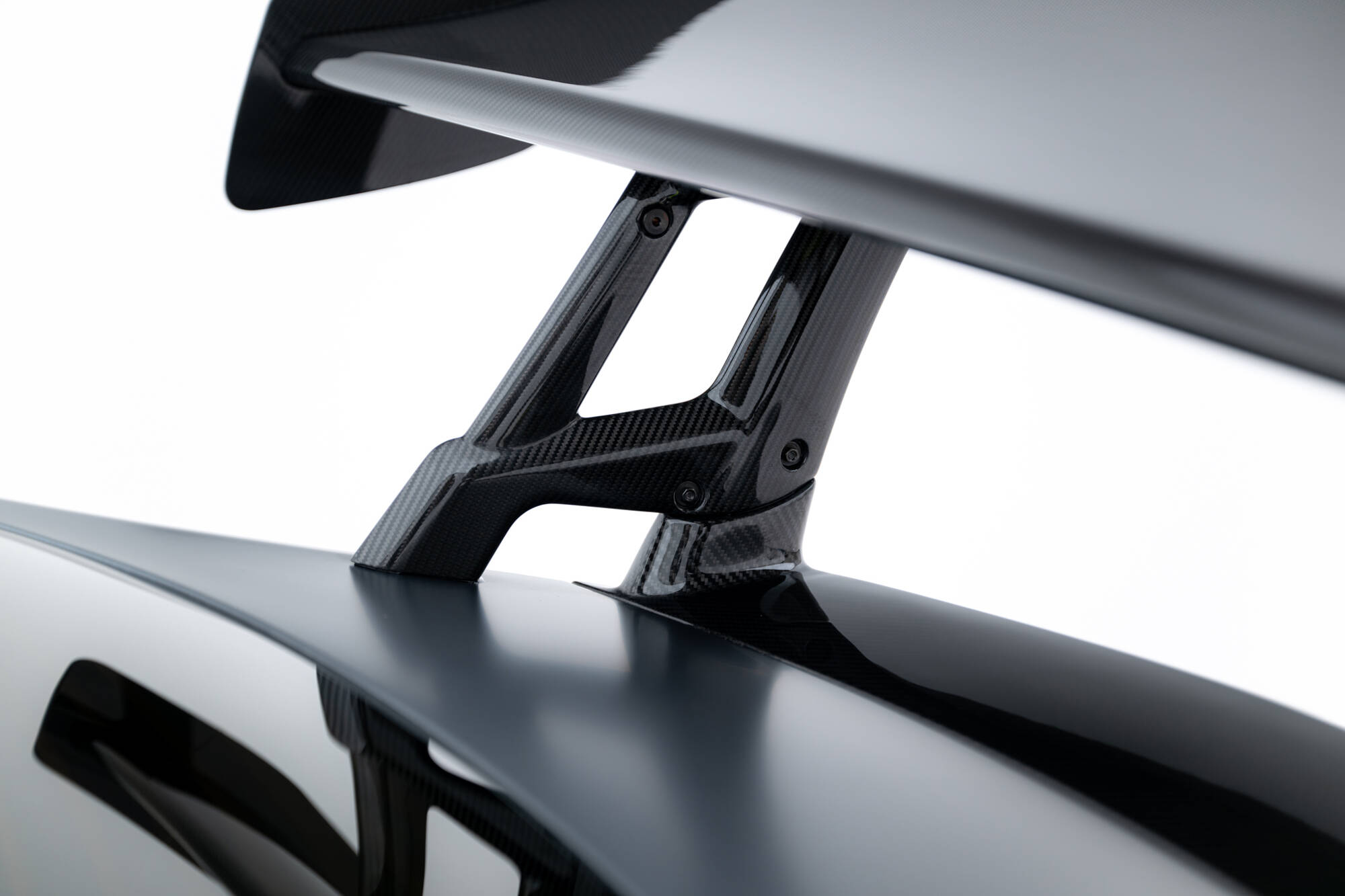 pol_po_Carbon-Spoiler-LED-Mercedes-AMG-GTR-C190-Facelift-22451_6 pol_po_Carbon-Spoiler-LED-Mercedes-AMG-GTR-C190-Facelift-22451_6