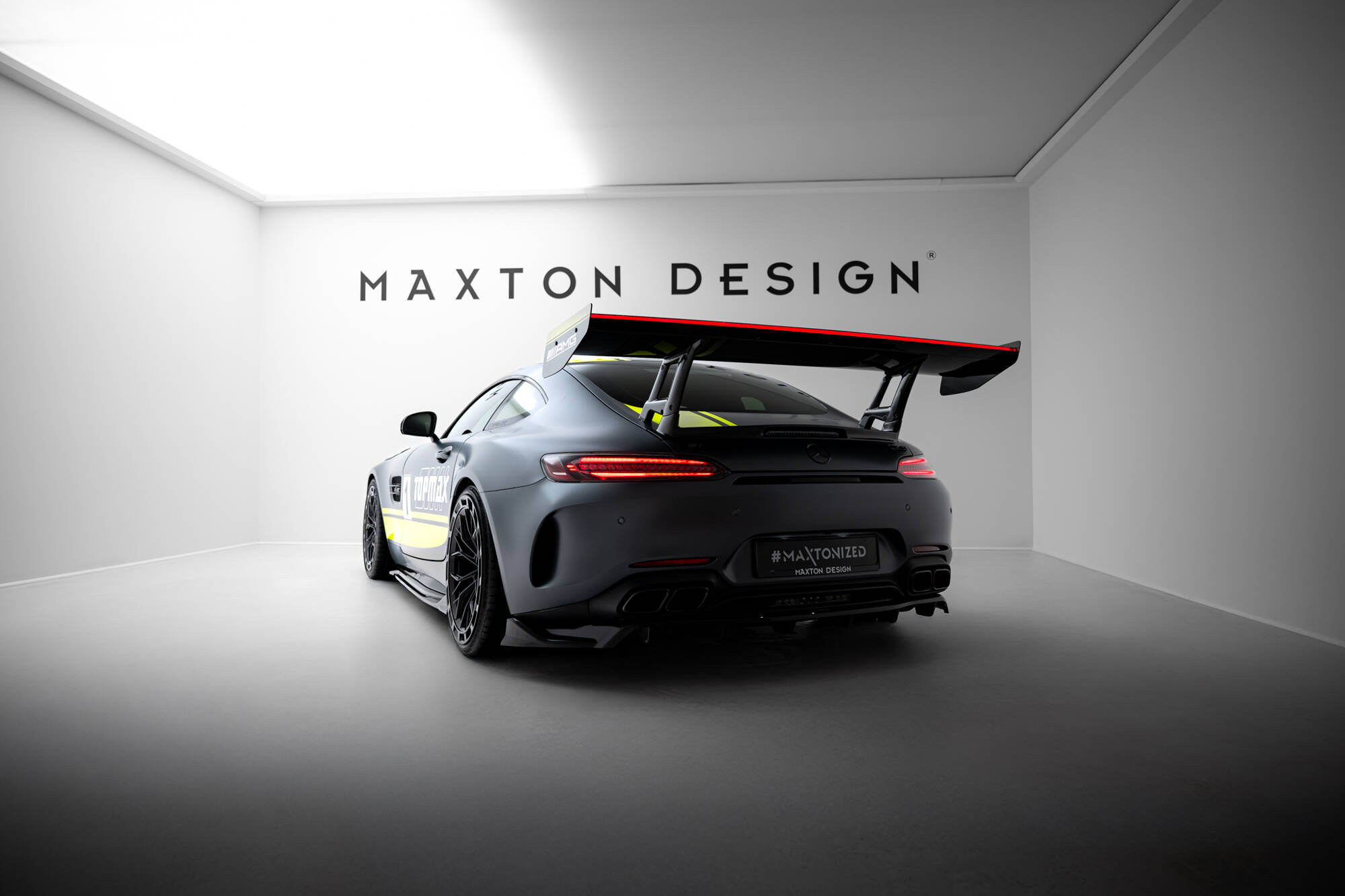 pol_po_Carbon-Spoiler-LED-Mercedes-AMG-GTR-C190-Facelift-22451_9 pol_po_Carbon-Spoiler-LED-Mercedes-AMG-GTR-C190-Facelift-22451_9