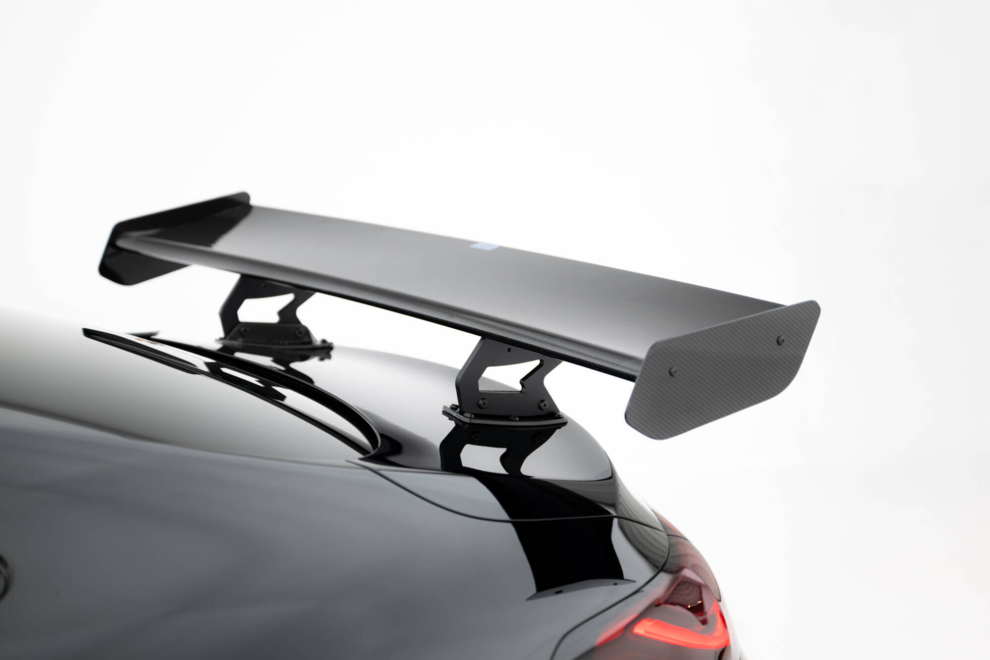 pol_po_Carbon-Spoiler-V-1-LED-Mercedes-AMG-CLE-53-C236-22494_17 pol_po_Carbon-Spoiler-V-1-LED-Mercedes-AMG-CLE-53-C236-22494_17