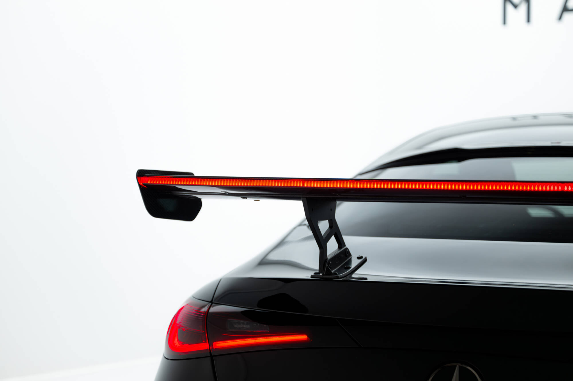 pol_po_Carbon-Spoiler-V-2-LED-Mercedes-AMG-CLE-53-C236-22496_5 pol_po_Carbon-Spoiler-V-2-LED-Mercedes-AMG-CLE-53-C236-22496_5