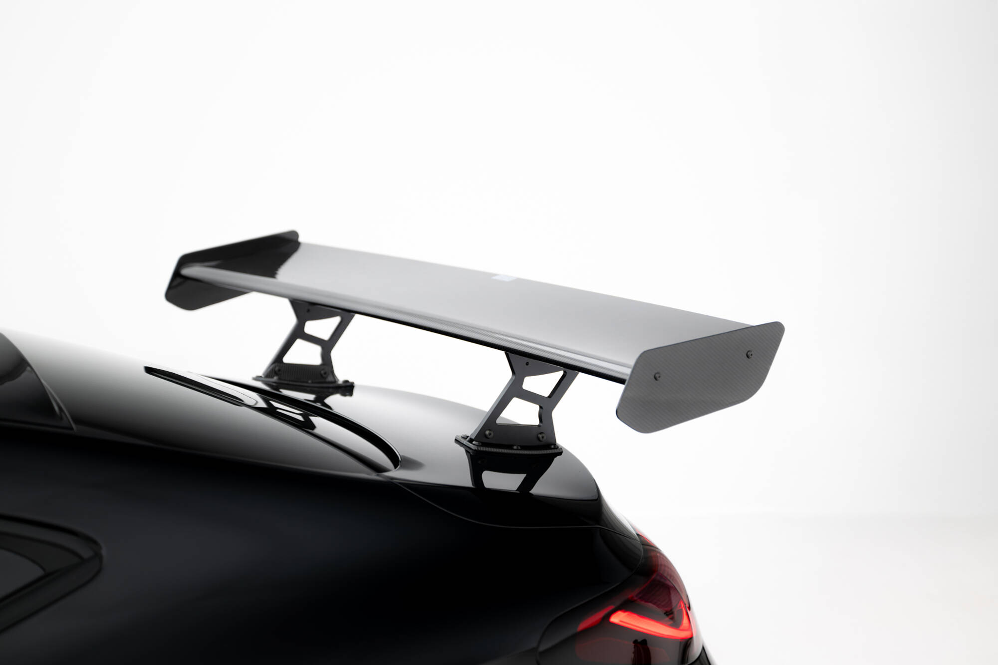 pol_po_Carbon-Spoiler-V-2-Mercedes-AMG-CLE-53-C236-22495_18 pol_po_Carbon-Spoiler-V-2-Mercedes-AMG-CLE-53-C236-22495_18