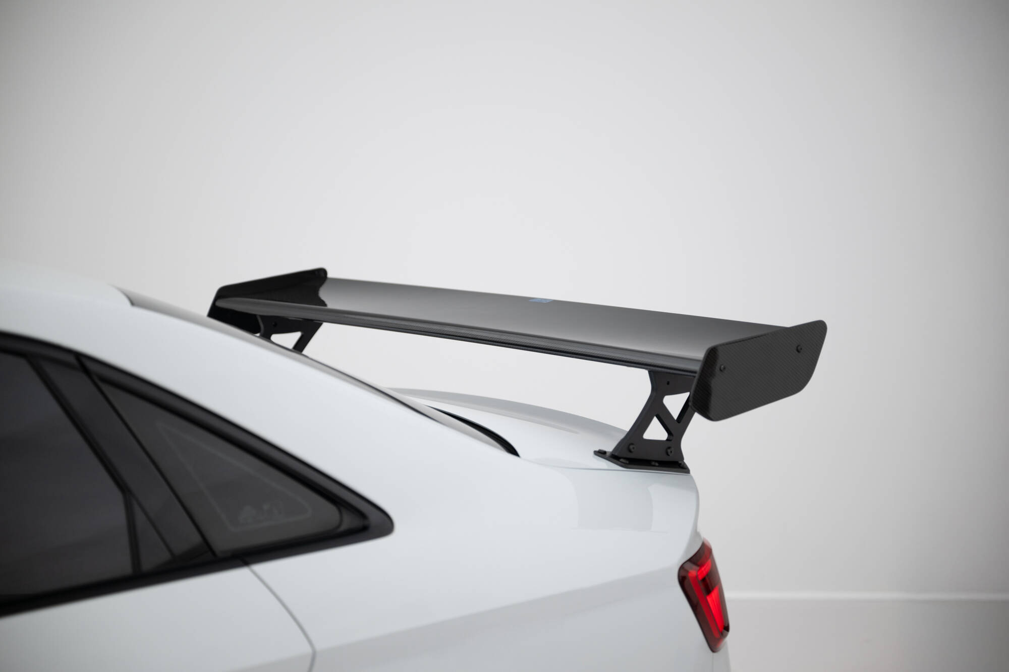 pol_po_Carbon-Spoiler-With-External-Brackets-Uprights-Audi-A3-A3-S-Line-S3-RS3-Sedan-8V-8V-Facelift-21898_6 pol_po_Carbon-Spoiler-With-External-Brackets-Uprights-Audi-A3-A3-S-Line-S3-RS3-Sedan-8V-8V-Facelift-21898_6