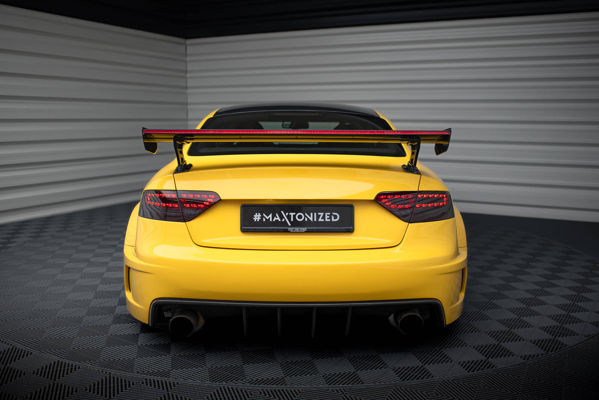 pol_po_Carbon-Spoiler-With-External-Brackets-Uprights-LED-Audi-A5-Coupe-8T-20967_4 pol_po_Carbon-Spoiler-With-External-Brackets-Uprights-LED-Audi-A5-Coupe-8T-20967_4