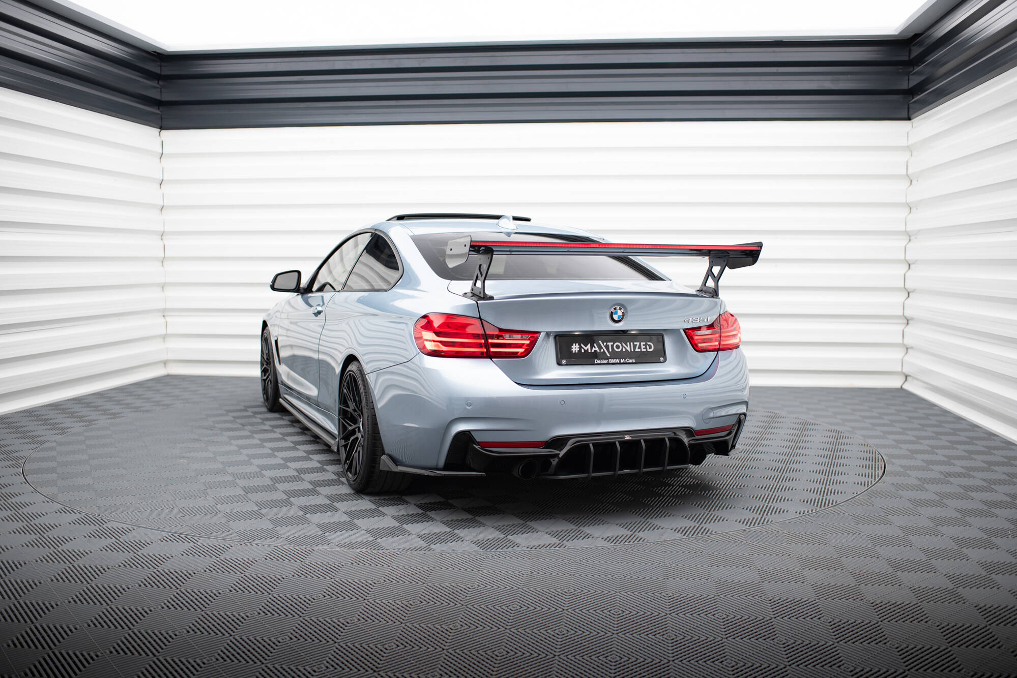 pol_po_Carbon-Spoiler-With-External-Brackets-Uprights-LED-BMW-4-F32-4-F32-M-Pack-Coupe-21017_20 pol_po_Carbon-Spoiler-With-External-Brackets-Uprights-LED-BMW-4-F32-4-F32-M-Pack-Coupe-21017_20