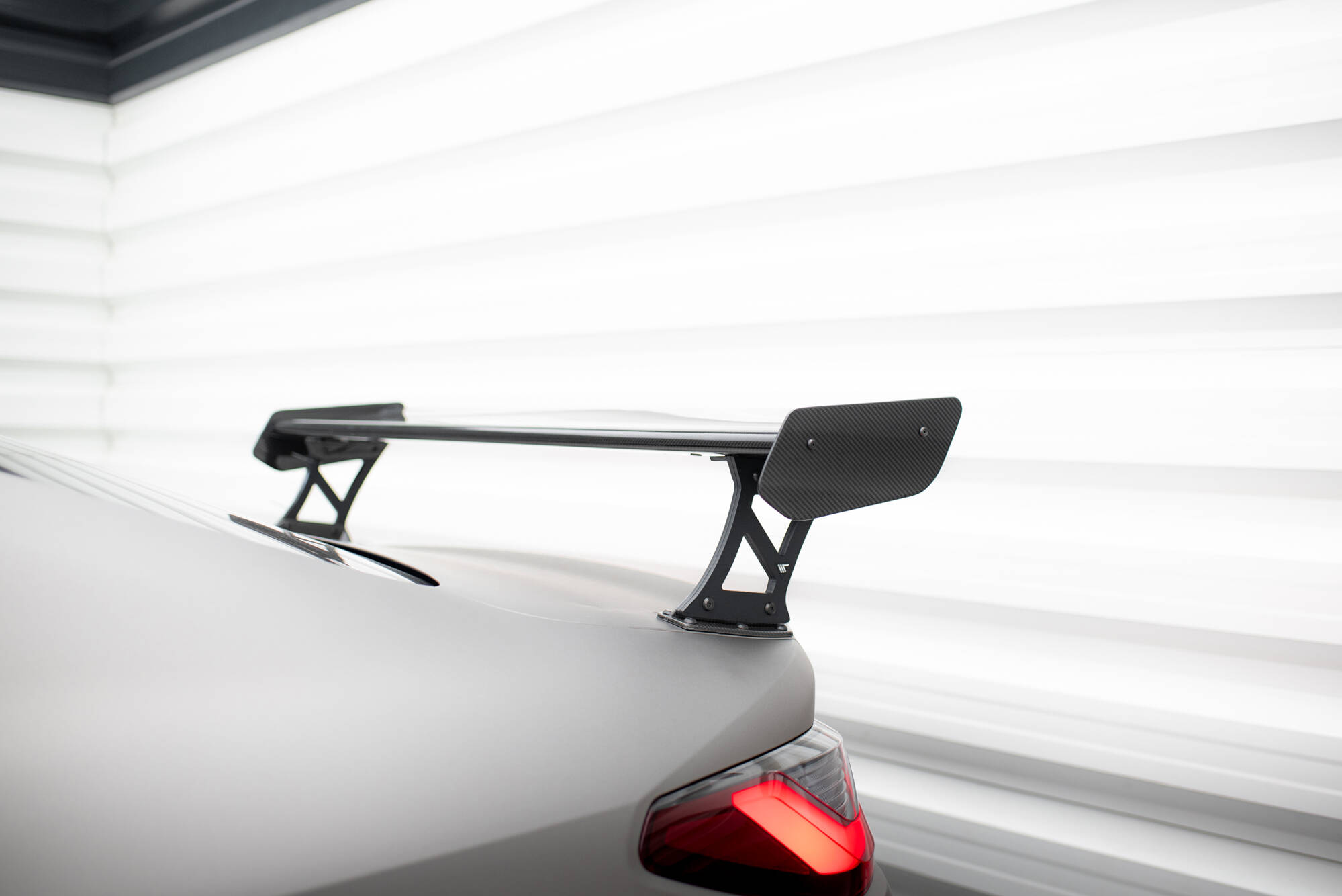pol_po_Carbon-Spoiler-With-External-Brackets-Uprights-LED-BMW-M4-G82-G82-Facelift-M440i-4-M-Pack-G22-G22-Facelift-20651_10 pol_po_Carbon-Spoiler-With-External-Brackets-Uprights-LED-BMW-M4-G82-G82-Facelift-M440i-4-M-Pack-G22-G22-Facelift-20651_10