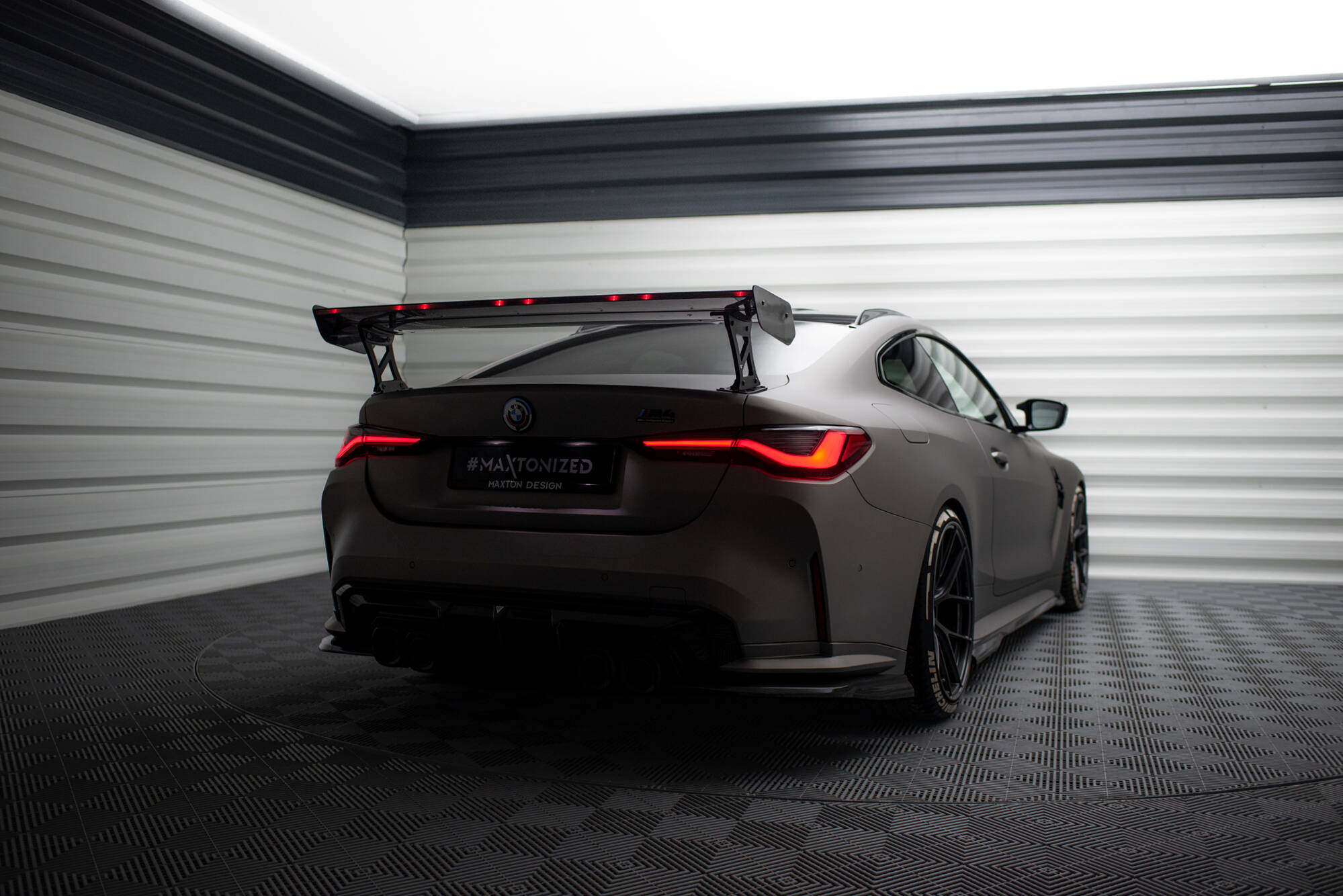 pol_po_Carbon-Spoiler-With-External-Brackets-Uprights-LED-BMW-M4-G82-G82-Facelift-M440i-4-M-Pack-G22-G22-Facelift-20651_12 pol_po_Carbon-Spoiler-With-External-Brackets-Uprights-LED-BMW-M4-G82-G82-Facelift-M440i-4-M-Pack-G22-G22-Facelift-20651_12
