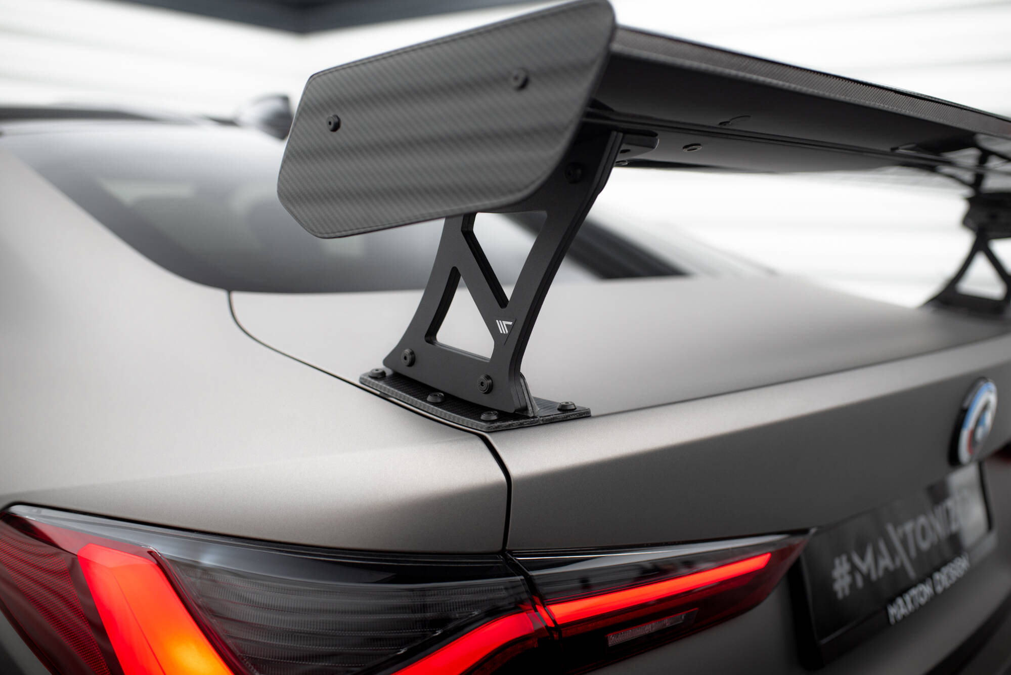 pol_po_Carbon-Spoiler-With-External-Brackets-Uprights-LED-BMW-M4-G82-G82-Facelift-M440i-4-M-Pack-G22-G22-Facelift-20651_5 pol_po_Carbon-Spoiler-With-External-Brackets-Uprights-LED-BMW-M4-G82-G82-Facelift-M440i-4-M-Pack-G22-G22-Facelift-20651_5