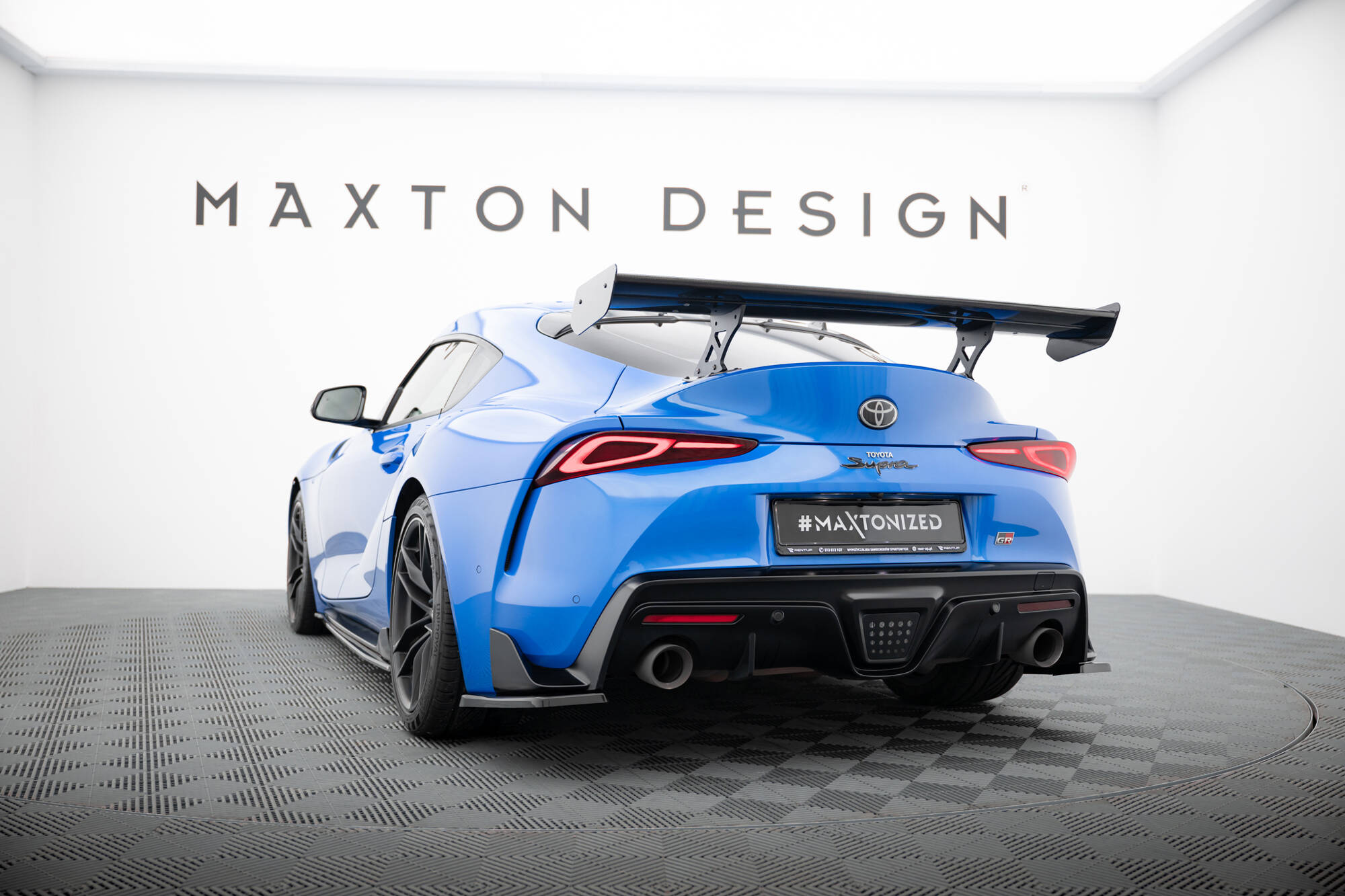 pol_po_Carbon-Spoiler-With-External-Brackets-Uprights-Toyota-Supra-Mk5-21201_15 pol_po_Carbon-Spoiler-With-External-Brackets-Uprights-Toyota-Supra-Mk5-21201_15