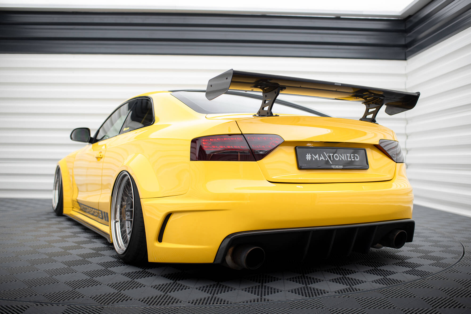 pol_po_Carbon-Spoiler-With-Internal-Brackets-Uprights-Audi-A5-Coupe-8T-20969_2 pol_po_Carbon-Spoiler-With-Internal-Brackets-Uprights-Audi-A5-Coupe-8T-20969_2