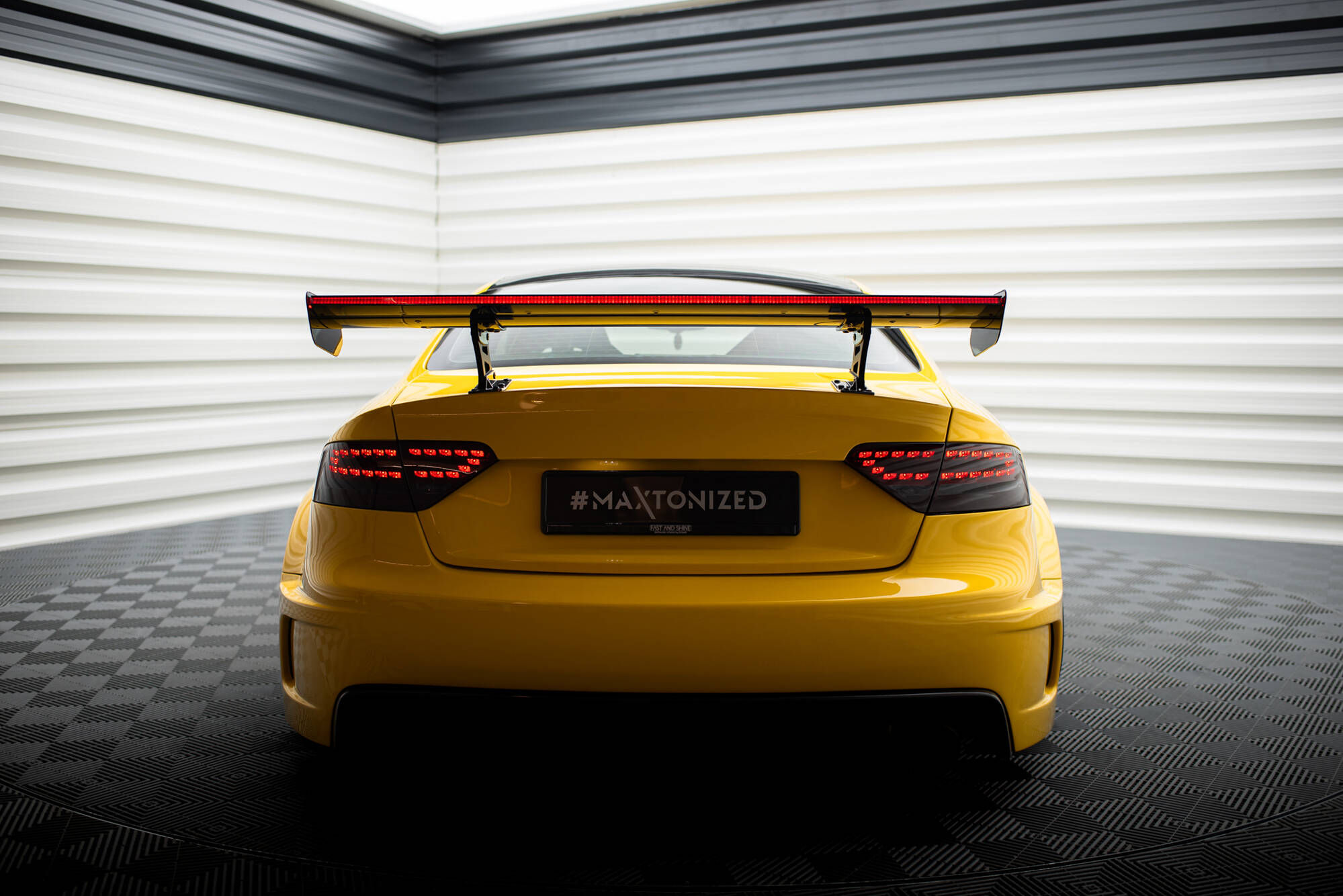 pol_po_Carbon-Spoiler-With-Internal-Brackets-Uprights-LED-Audi-A5-Coupe-8T-20971_14 pol_po_Carbon-Spoiler-With-Internal-Brackets-Uprights-LED-Audi-A5-Coupe-8T-20971_14