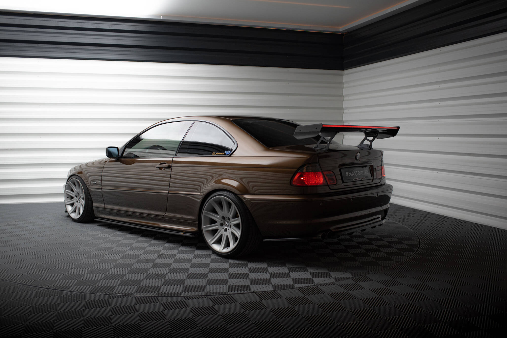 pol_po_Carbon-Spoiler-With-Internal-Brackets-Uprights-LED-BMW-3-Coupe-E46-20929_22 pol_po_Carbon-Spoiler-With-Internal-Brackets-Uprights-LED-BMW-3-Coupe-E46-20929_22