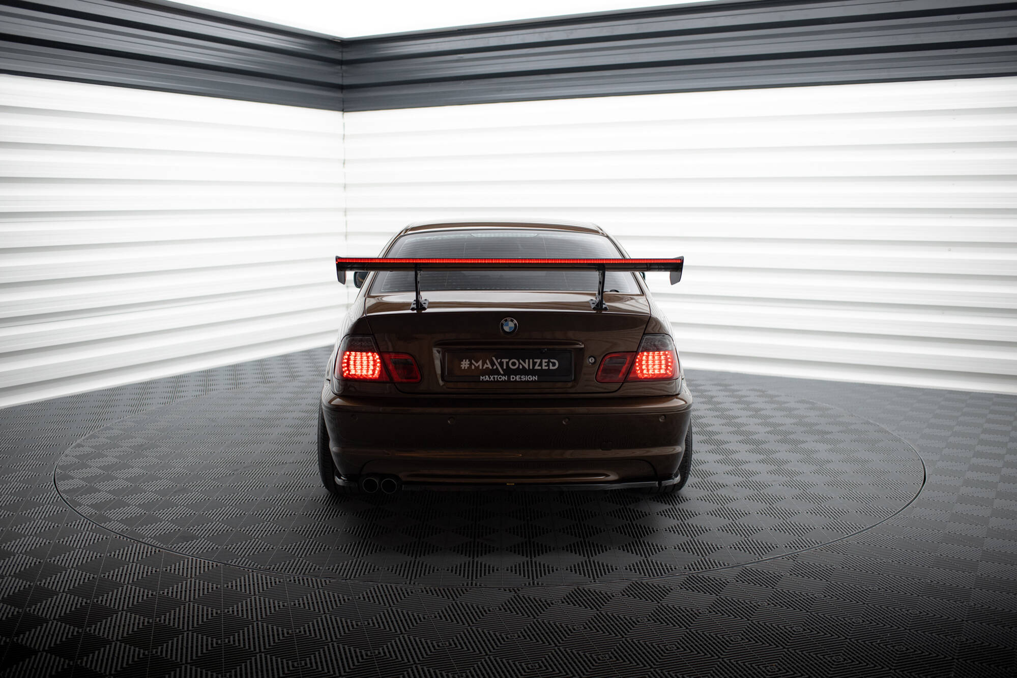 pol_po_Carbon-Spoiler-With-Internal-Brackets-Uprights-LED-BMW-3-Coupe-E46-20929_23 pol_po_Carbon-Spoiler-With-Internal-Brackets-Uprights-LED-BMW-3-Coupe-E46-20929_23