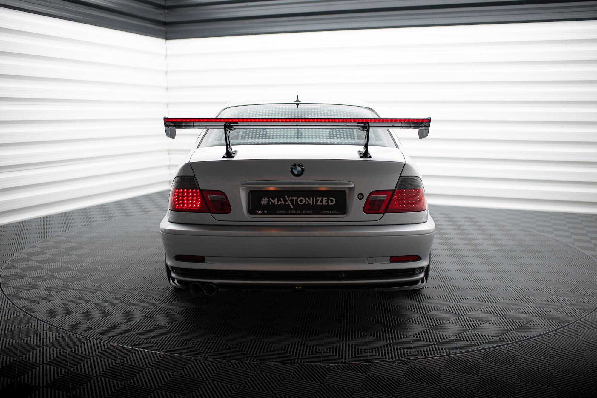 pol_po_Carbon-Spoiler-With-Internal-Brackets-Uprights-LED-BMW-3-Coupe-E46-20929_8 pol_po_Carbon-Spoiler-With-Internal-Brackets-Uprights-LED-BMW-3-Coupe-E46-20929_8
