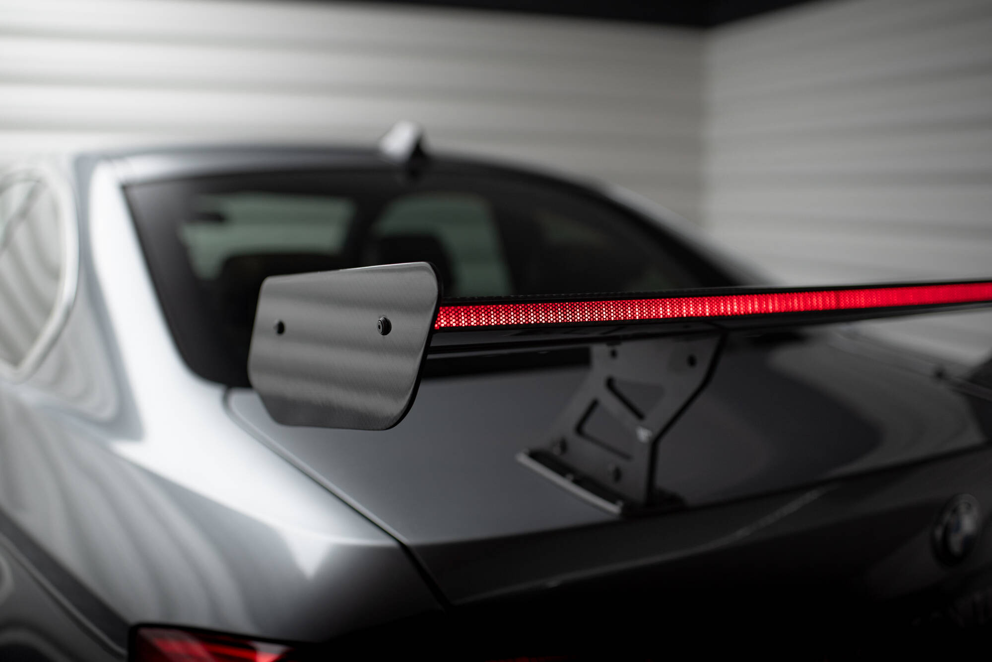 pol_po_Carbon-Spoiler-With-Internal-Brackets-Uprights-LED-BMW-3-M3-Coupe-E92-21033_16 pol_po_Carbon-Spoiler-With-Internal-Brackets-Uprights-LED-BMW-3-M3-Coupe-E92-21033_16