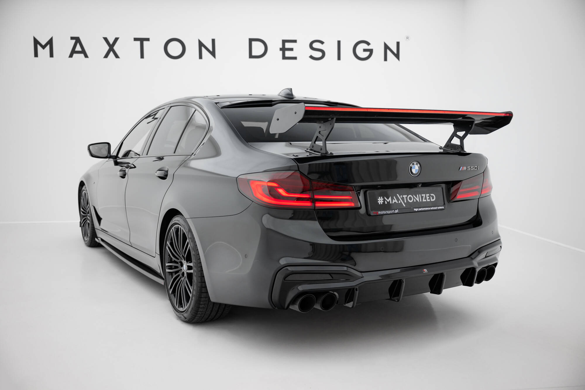 pol_po_Carbon-Spoiler-With-Internal-Brackets-Uprights-LED-BMW-5-M5-Sedan-G30-F90-21667_12 pol_po_Carbon-Spoiler-With-Internal-Brackets-Uprights-LED-BMW-5-M5-Sedan-G30-F90-21667_12