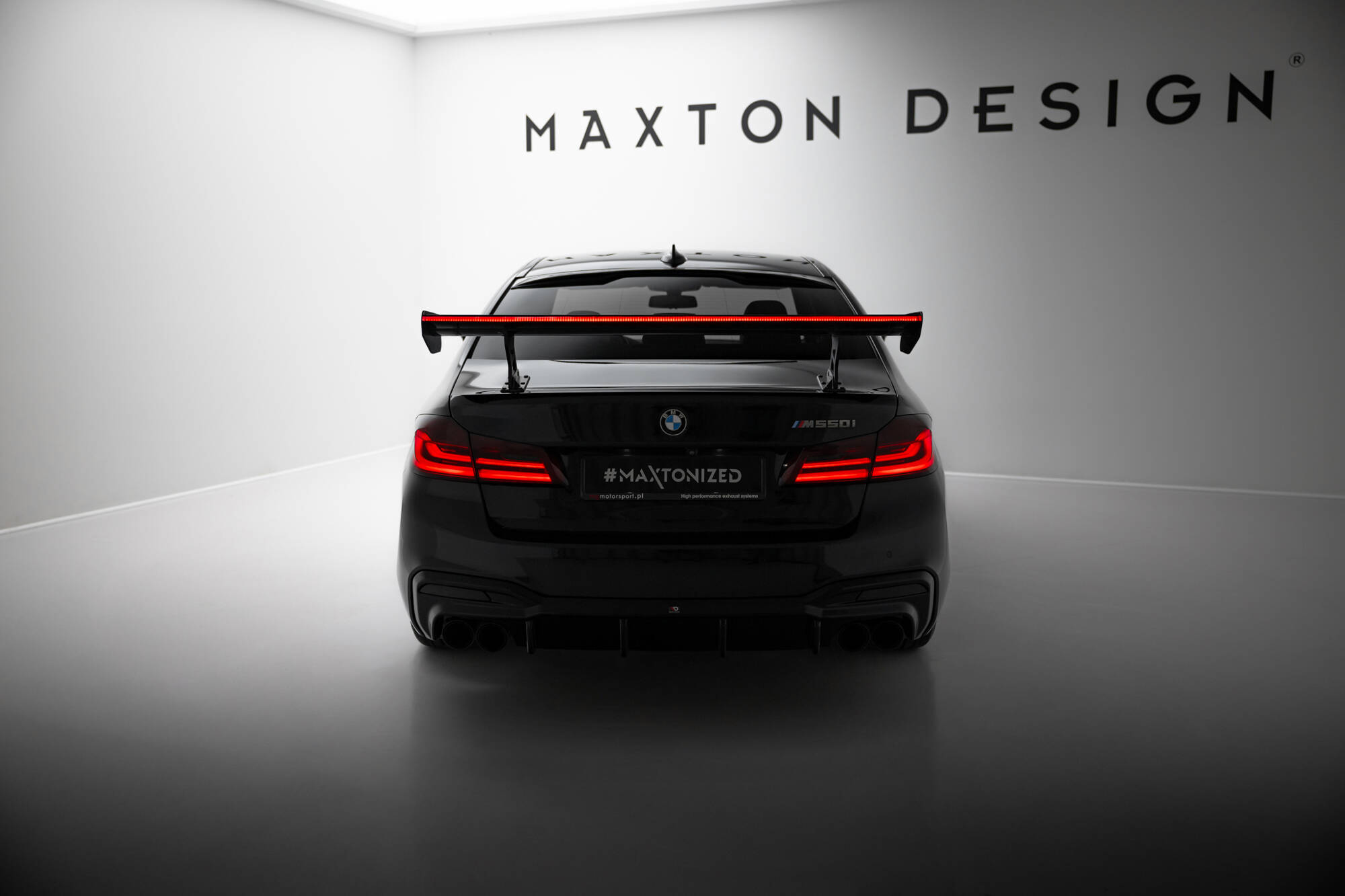 pol_po_Carbon-Spoiler-With-Internal-Brackets-Uprights-LED-BMW-5-M5-Sedan-G30-F90-21667_16 pol_po_Carbon-Spoiler-With-Internal-Brackets-Uprights-LED-BMW-5-M5-Sedan-G30-F90-21667_16