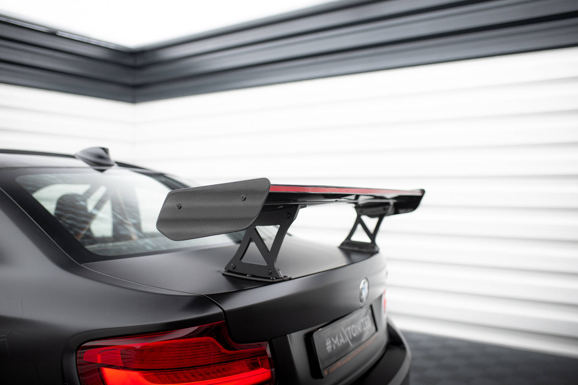 pol_po_Carbon-Spoiler-With-Internal-Brackets-Uprights-LED-BMW-M2-F87-2-2-M-Pack-F22-20654_13 pol_po_Carbon-Spoiler-With-Internal-Brackets-Uprights-LED-BMW-M2-F87-2-2-M-Pack-F22-20654_13