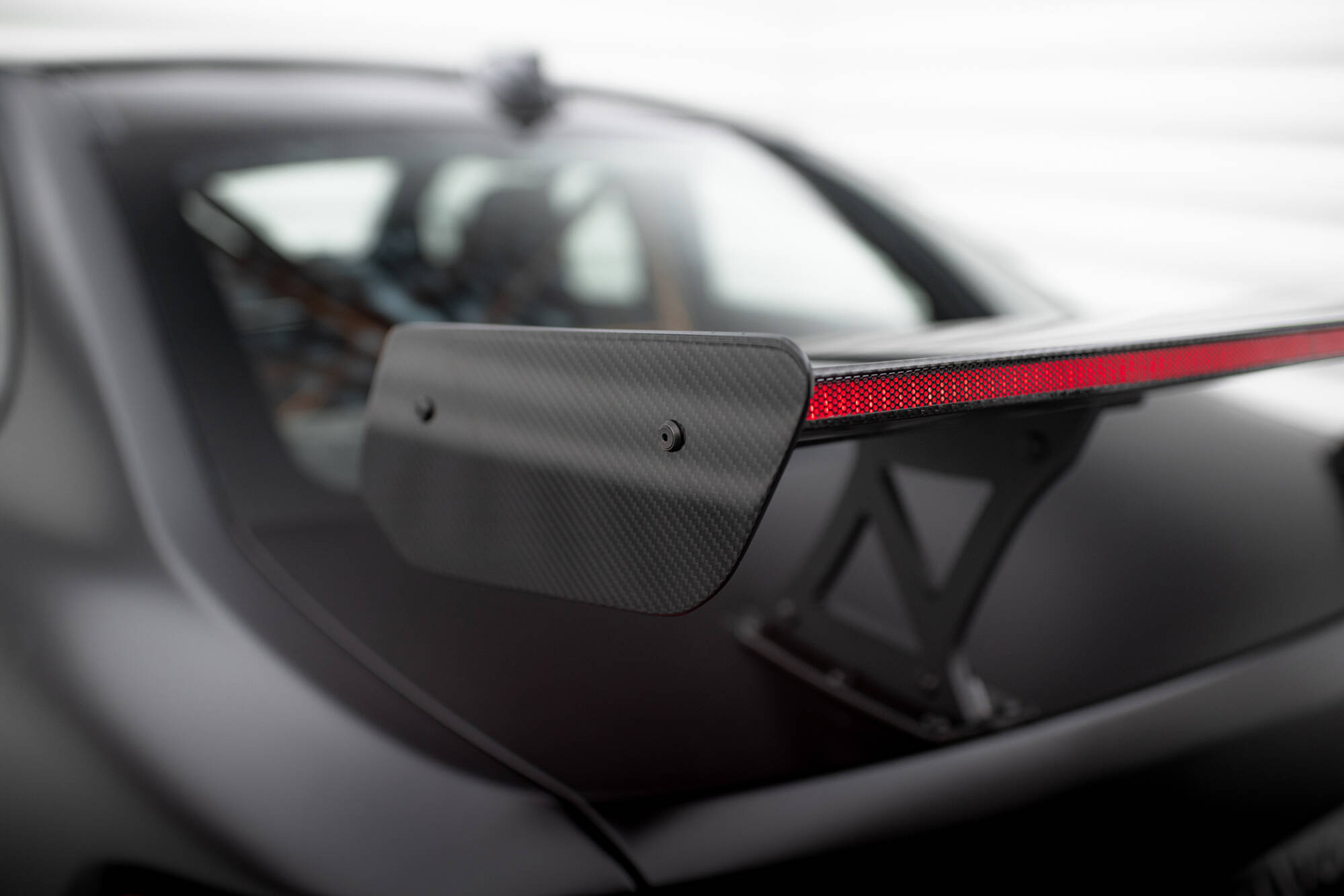 pol_po_Carbon-Spoiler-With-Internal-Brackets-Uprights-LED-BMW-M2-F87-2-2-M-Pack-F22-20654_14 pol_po_Carbon-Spoiler-With-Internal-Brackets-Uprights-LED-BMW-M2-F87-2-2-M-Pack-F22-20654_14
