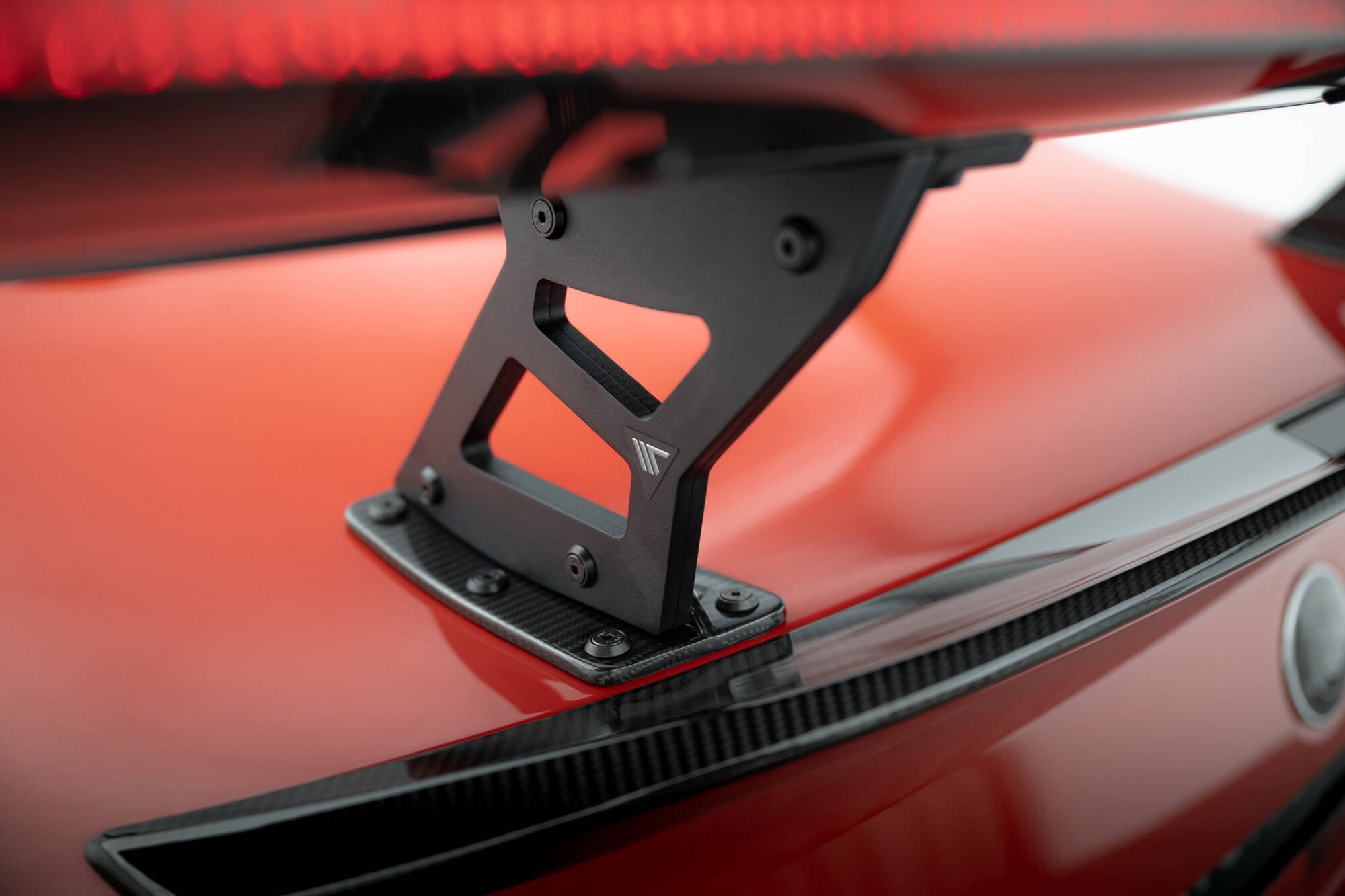 pol_po_Carbon-Spoiler-With-Internal-Brackets-Uprights-LED-BMW-M2-G87-22145_12 pol_po_Carbon-Spoiler-With-Internal-Brackets-Uprights-LED-BMW-M2-G87-22145_12