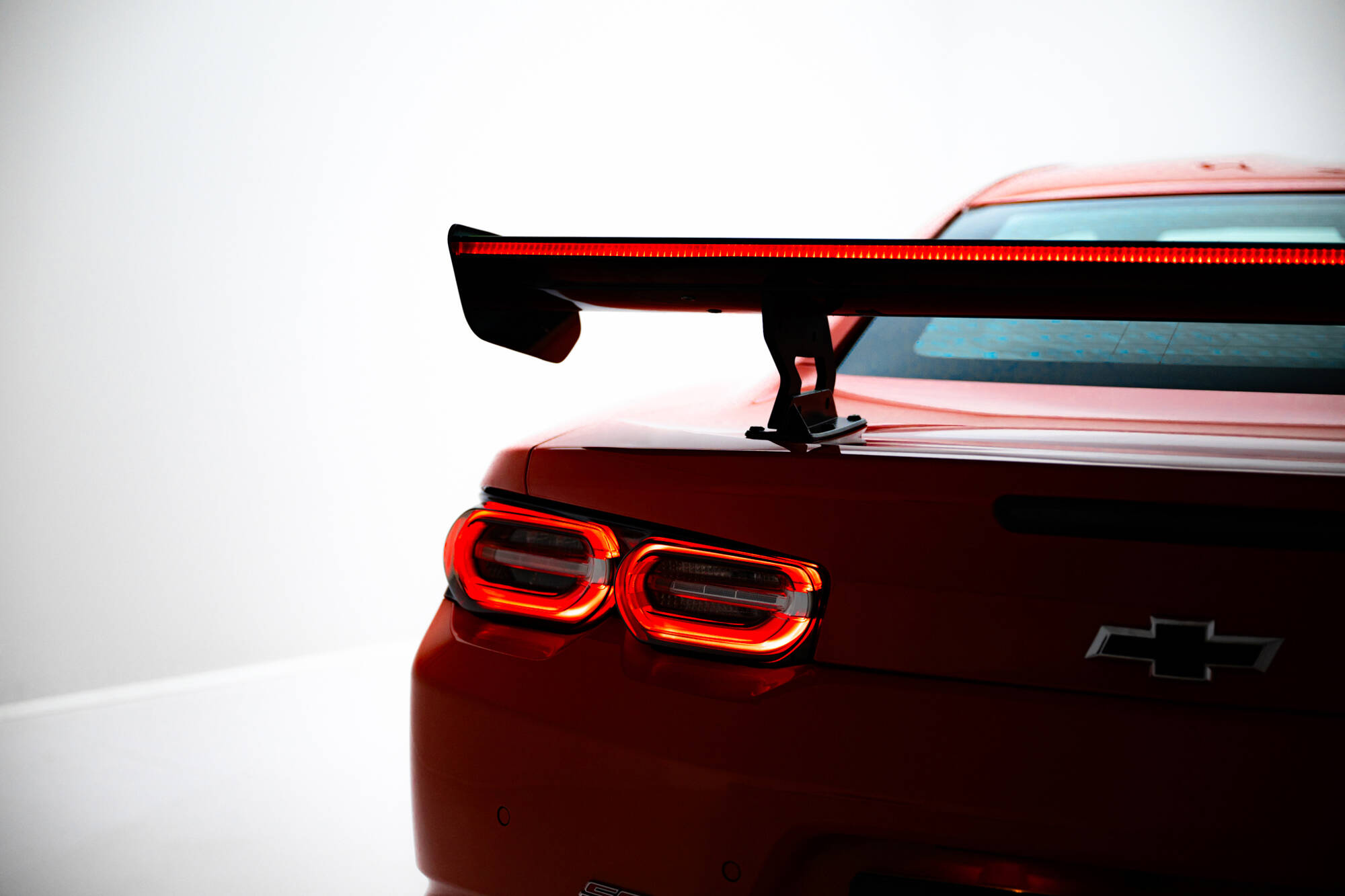 pol_po_Carbon-Spoiler-With-Internal-Brackets-Uprights-LED-Chevrolet-Camaro-SS-Mk6-Facelift-22319_11 pol_po_Carbon-Spoiler-With-Internal-Brackets-Uprights-LED-Chevrolet-Camaro-SS-Mk6-Facelift-22319_11