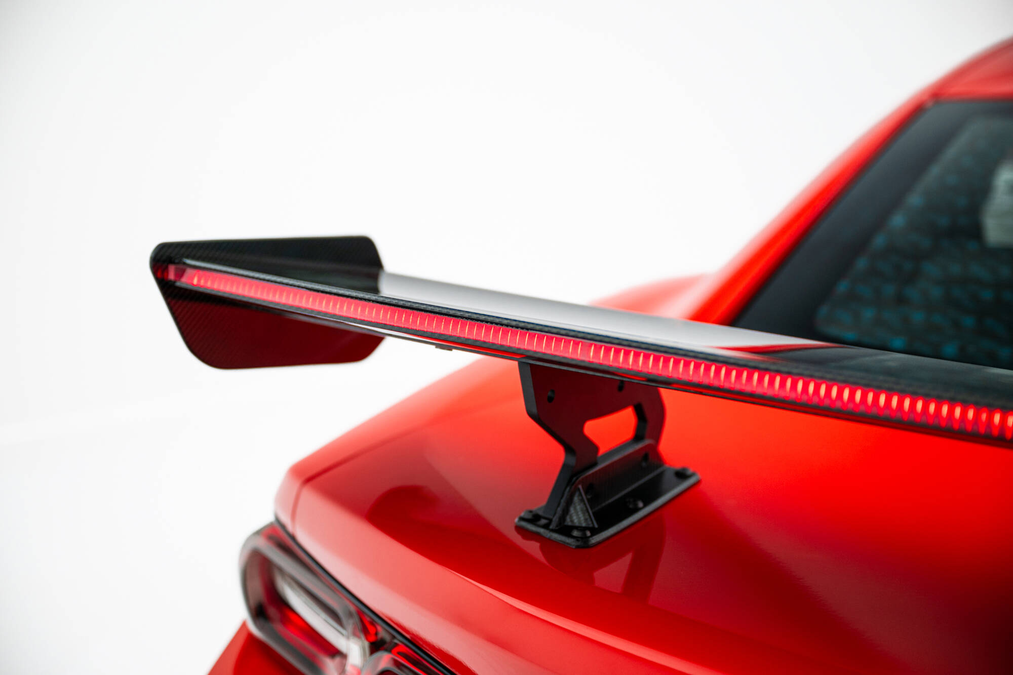 pol_po_Carbon-Spoiler-With-Internal-Brackets-Uprights-LED-Chevrolet-Camaro-SS-Mk6-Facelift-22319_4 pol_po_Carbon-Spoiler-With-Internal-Brackets-Uprights-LED-Chevrolet-Camaro-SS-Mk6-Facelift-22319_4