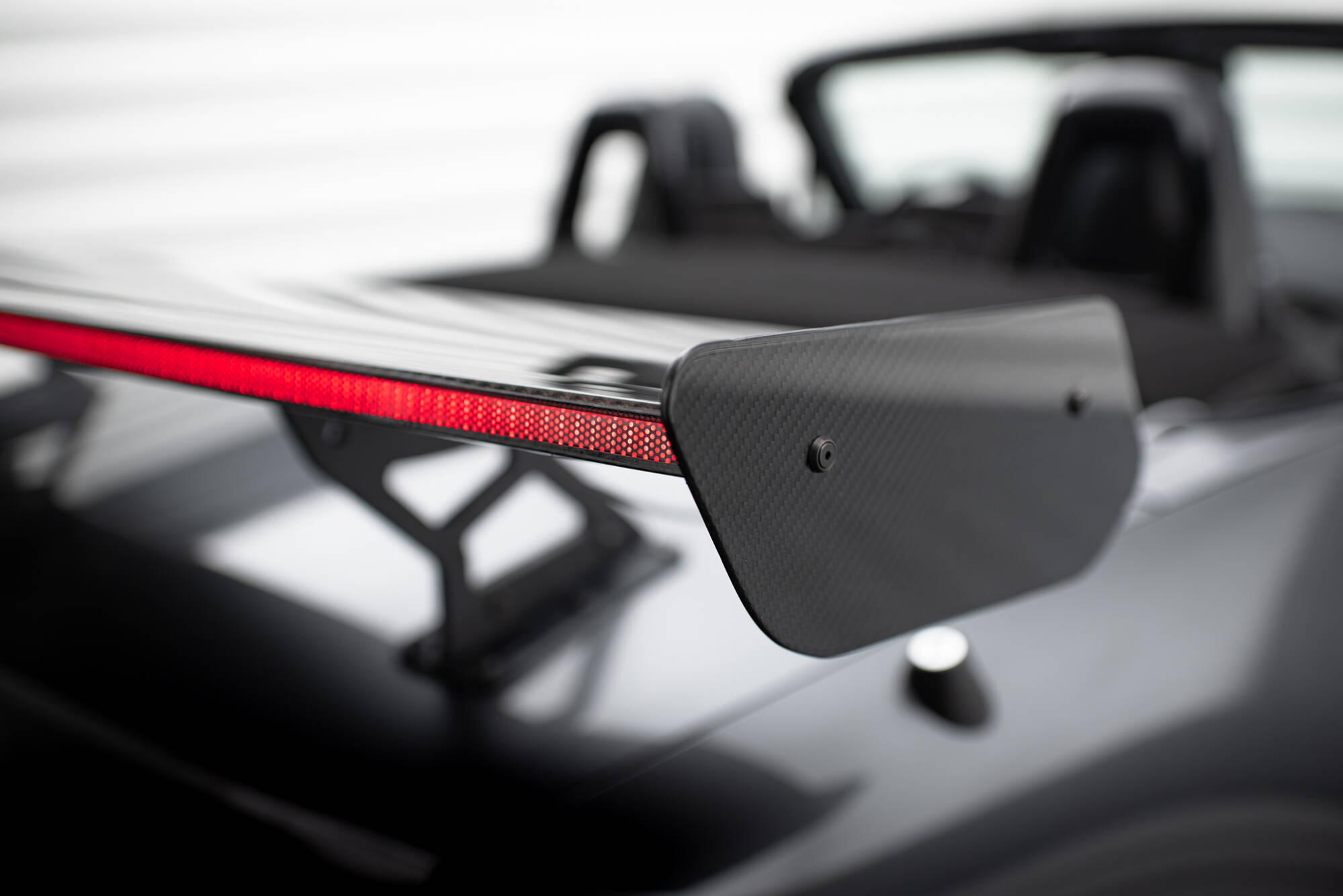 pol_po_Carbon-Spoiler-With-Internal-Brackets-Uprights-LED-Mazda-MX-5-ND-Mk4-21059_21 pol_po_Carbon-Spoiler-With-Internal-Brackets-Uprights-LED-Mazda-MX-5-ND-Mk4-21059_21