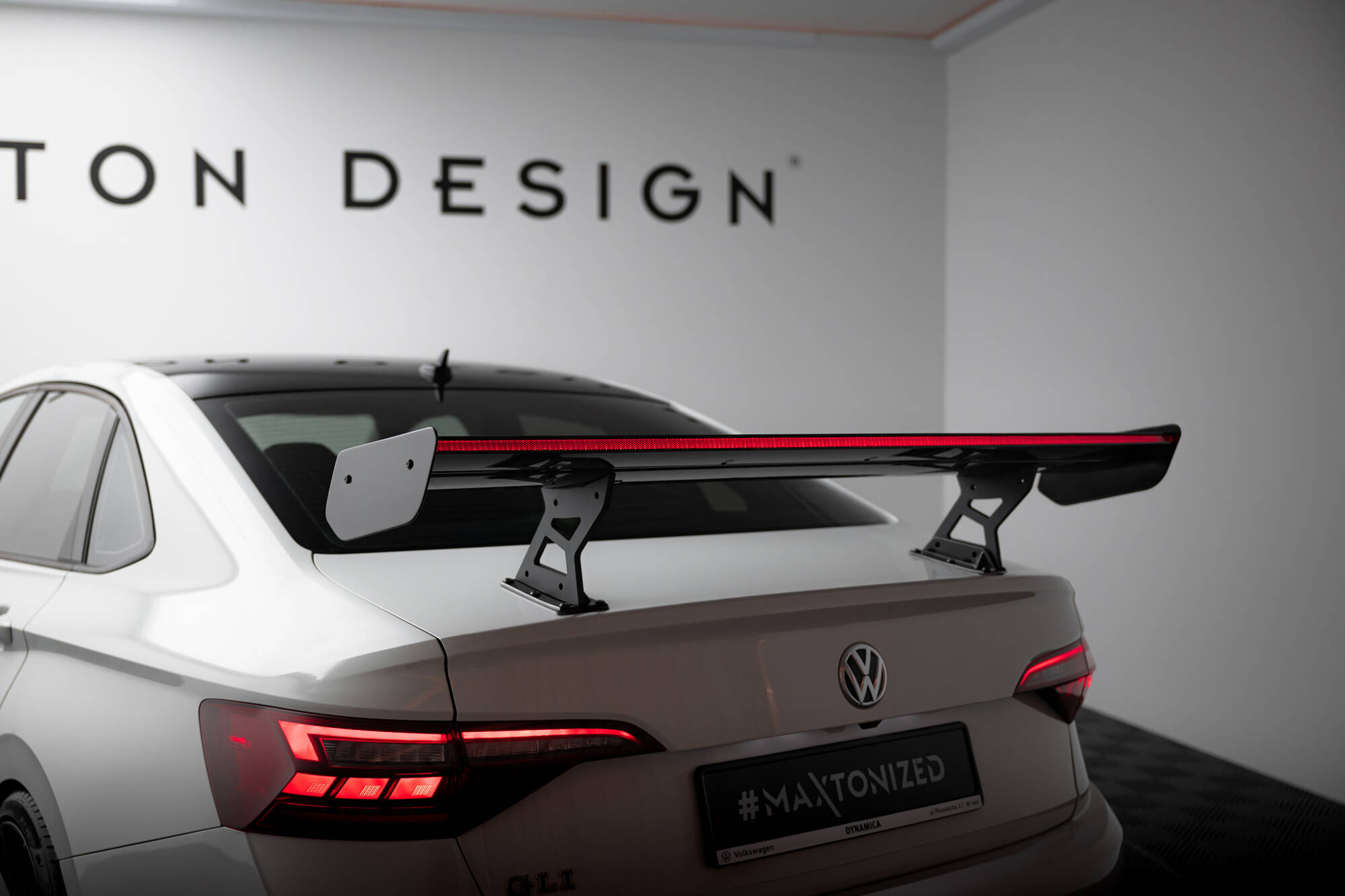 pol_po_Carbon-Spoiler-With-Internal-Brackets-Uprights-LED-Volkswagen-Jetta-GLI-Mk7-21495_11 pol_po_Carbon-Spoiler-With-Internal-Brackets-Uprights-LED-Volkswagen-Jetta-GLI-Mk7-21495_11