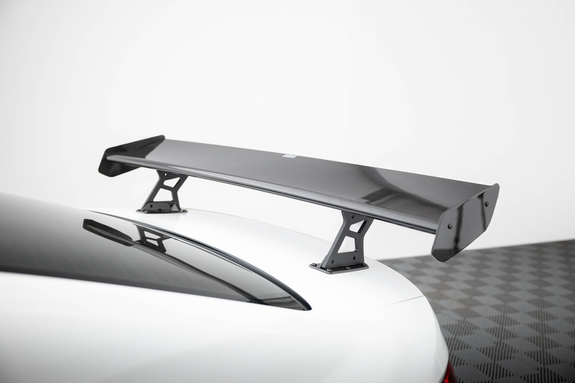 pol_po_Carbon-Spoiler-With-Internal-Brackets-Uprights-LED-Volkswagen-Jetta-GLI-Mk7-21495_12 pol_po_Carbon-Spoiler-With-Internal-Brackets-Uprights-LED-Volkswagen-Jetta-GLI-Mk7-21495_12