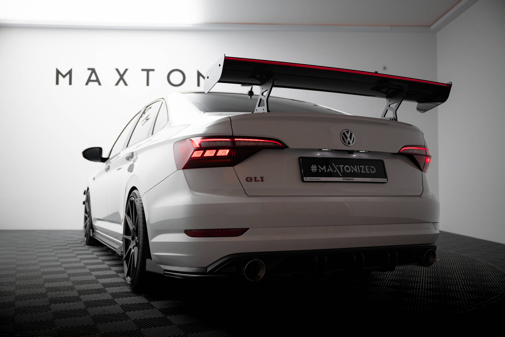 pol_po_Carbon-Spoiler-With-Internal-Brackets-Uprights-LED-Volkswagen-Jetta-GLI-Mk7-21495_9 pol_po_Carbon-Spoiler-With-Internal-Brackets-Uprights-LED-Volkswagen-Jetta-GLI-Mk7-21495_9