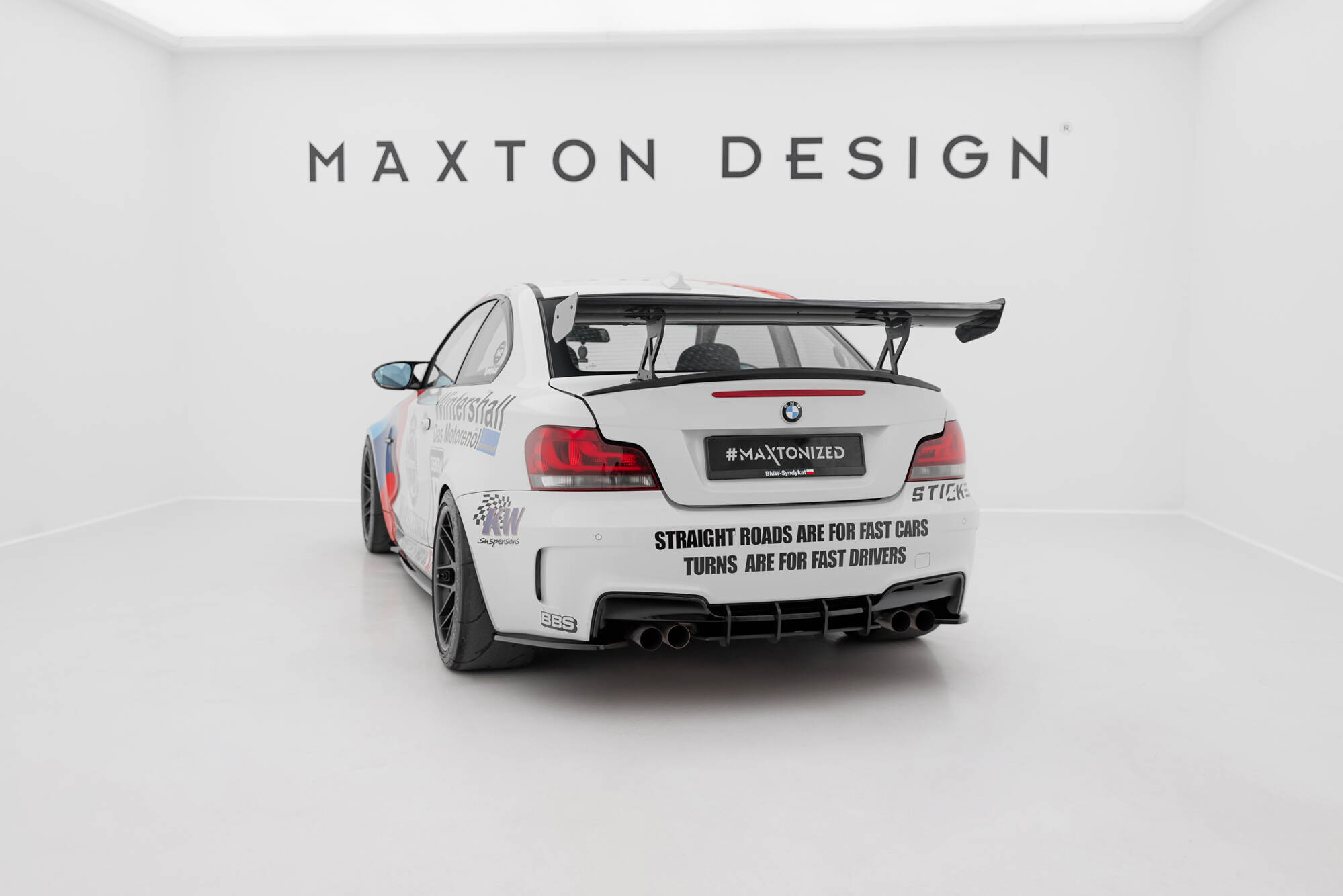 pol_po_Carbon-Spoiler-With-Internal-Brackets-Uprights-V-1-BMW-1-M-E82-21614_15 pol_po_Carbon-Spoiler-With-Internal-Brackets-Uprights-V-1-BMW-1-M-E82-21614_15
