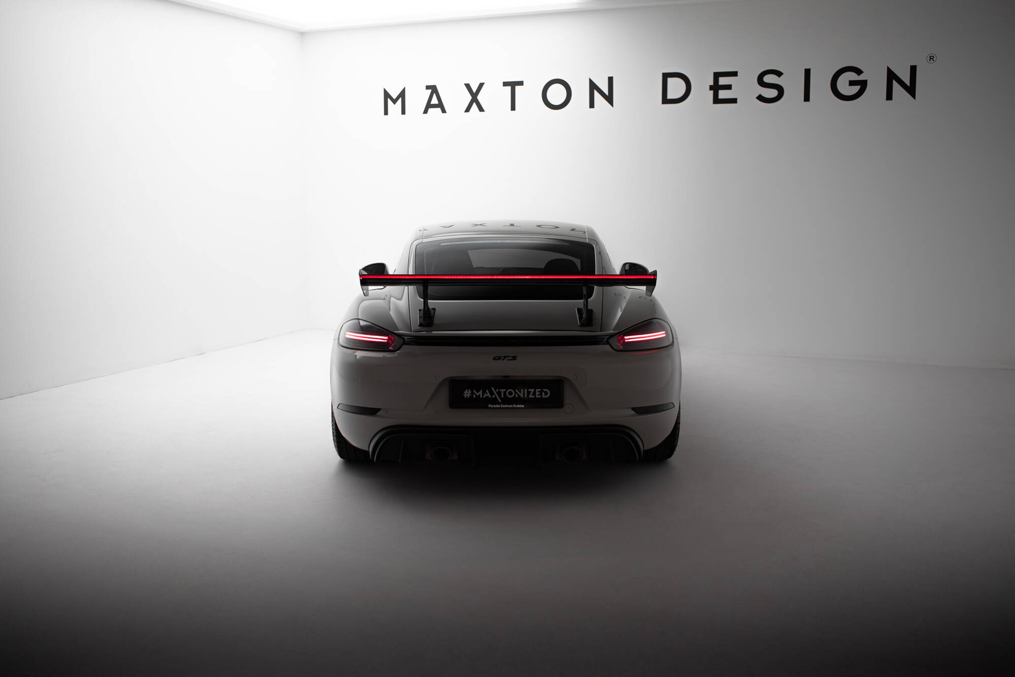 pol_po_Carbon-Spoiler-With-Internal-Brackets-Uprights-V-1-LED-Porsche-718-Cayman-982c-21511_16 pol_po_Carbon-Spoiler-With-Internal-Brackets-Uprights-V-1-LED-Porsche-718-Cayman-982c-21511_16