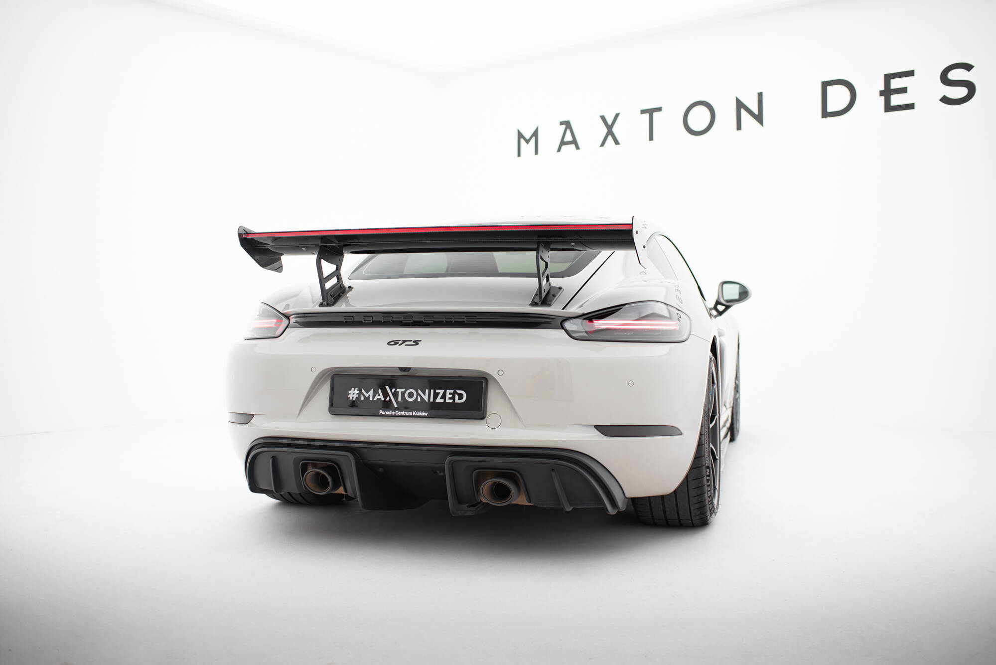 pol_po_Carbon-Spoiler-With-Internal-Brackets-Uprights-V-2-LED-Porsche-718-Cayman-982c-21515_15 pol_po_Carbon-Spoiler-With-Internal-Brackets-Uprights-V-2-LED-Porsche-718-Cayman-982c-21515_15