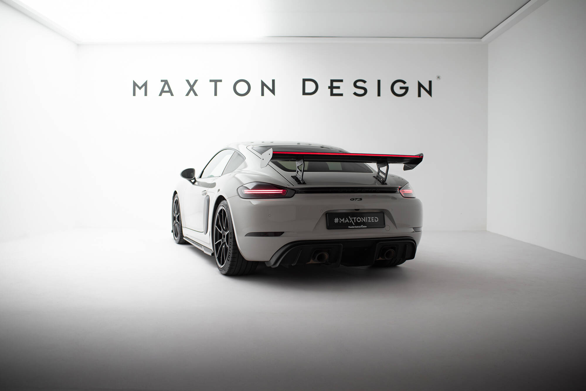 pol_po_Carbon-Spoiler-With-Internal-Brackets-Uprights-V-2-LED-Porsche-718-Cayman-982c-21515_20 pol_po_Carbon-Spoiler-With-Internal-Brackets-Uprights-V-2-LED-Porsche-718-Cayman-982c-21515_20