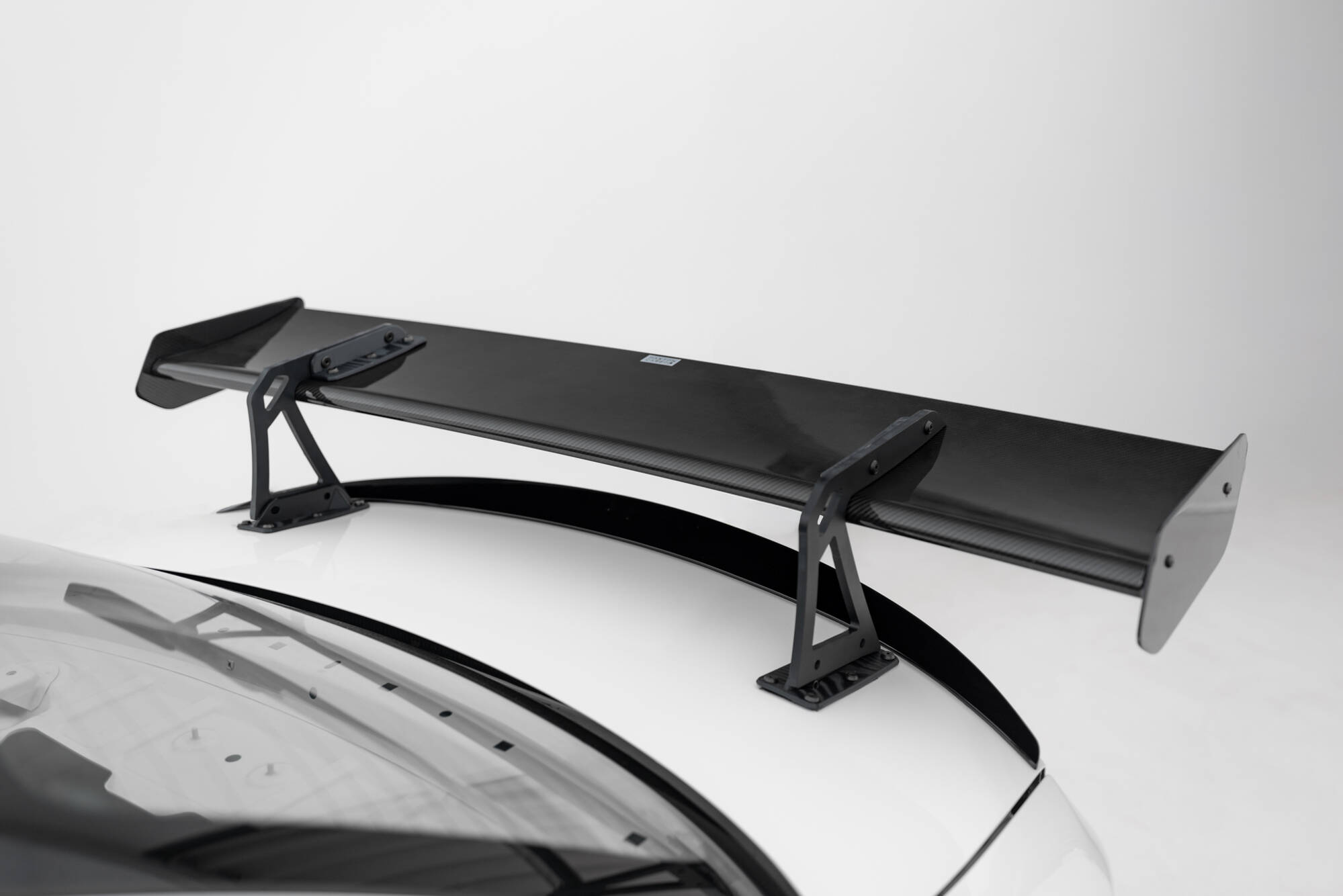pol_po_Carbon-Spoiler-With-Upper-Swan-Mounting-BMW-1-M-E82-21622_11 pol_po_Carbon-Spoiler-With-Upper-Swan-Mounting-BMW-1-M-E82-21622_11