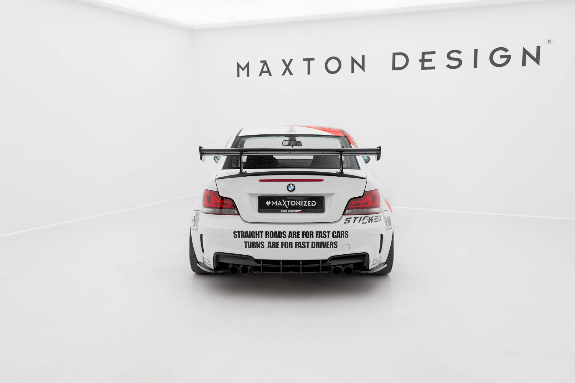 pol_po_Carbon-Spoiler-With-Upper-Swan-Mounting-BMW-1-M-E82-21622_8 pol_po_Carbon-Spoiler-With-Upper-Swan-Mounting-BMW-1-M-E82-21622_8