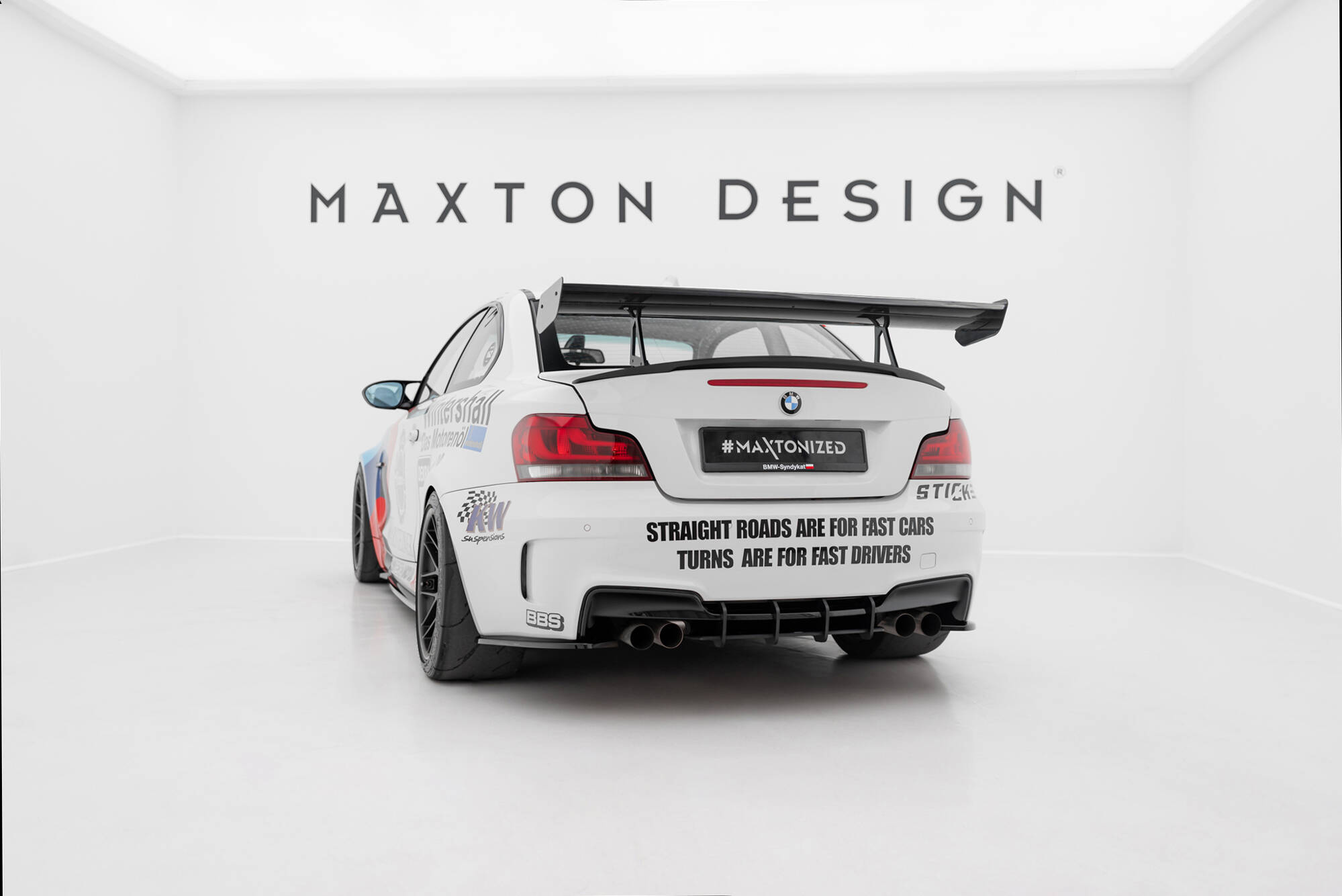 pol_po_Carbon-Spoiler-With-Upper-Swan-Mounting-BMW-1-M-E82-21622_9 pol_po_Carbon-Spoiler-With-Upper-Swan-Mounting-BMW-1-M-E82-21622_9