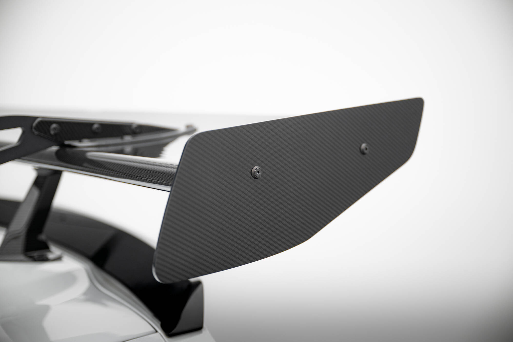 pol_po_Carbon-Spoiler-With-Upper-Swan-Mounting-Chevrolet-Corvette-Stingray-Grand-Sport-C7-21486_10 pol_po_Carbon-Spoiler-With-Upper-Swan-Mounting-Chevrolet-Corvette-Stingray-Grand-Sport-C7-21486_10
