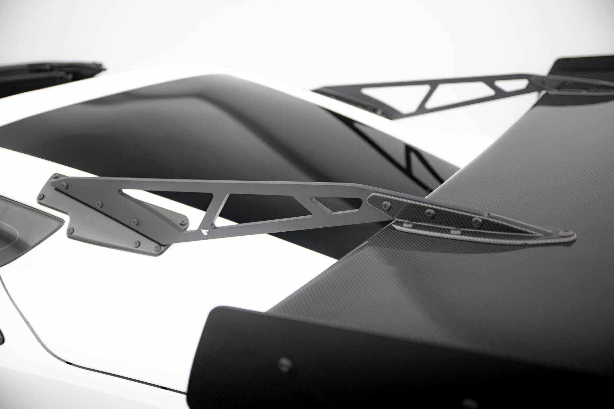 pol_po_Carbon-Spoiler-With-Upper-Swan-Mounting-Chevrolet-Corvette-Stingray-Grand-Sport-C7-21486_5 pol_po_Carbon-Spoiler-With-Upper-Swan-Mounting-Chevrolet-Corvette-Stingray-Grand-Sport-C7-21486_5