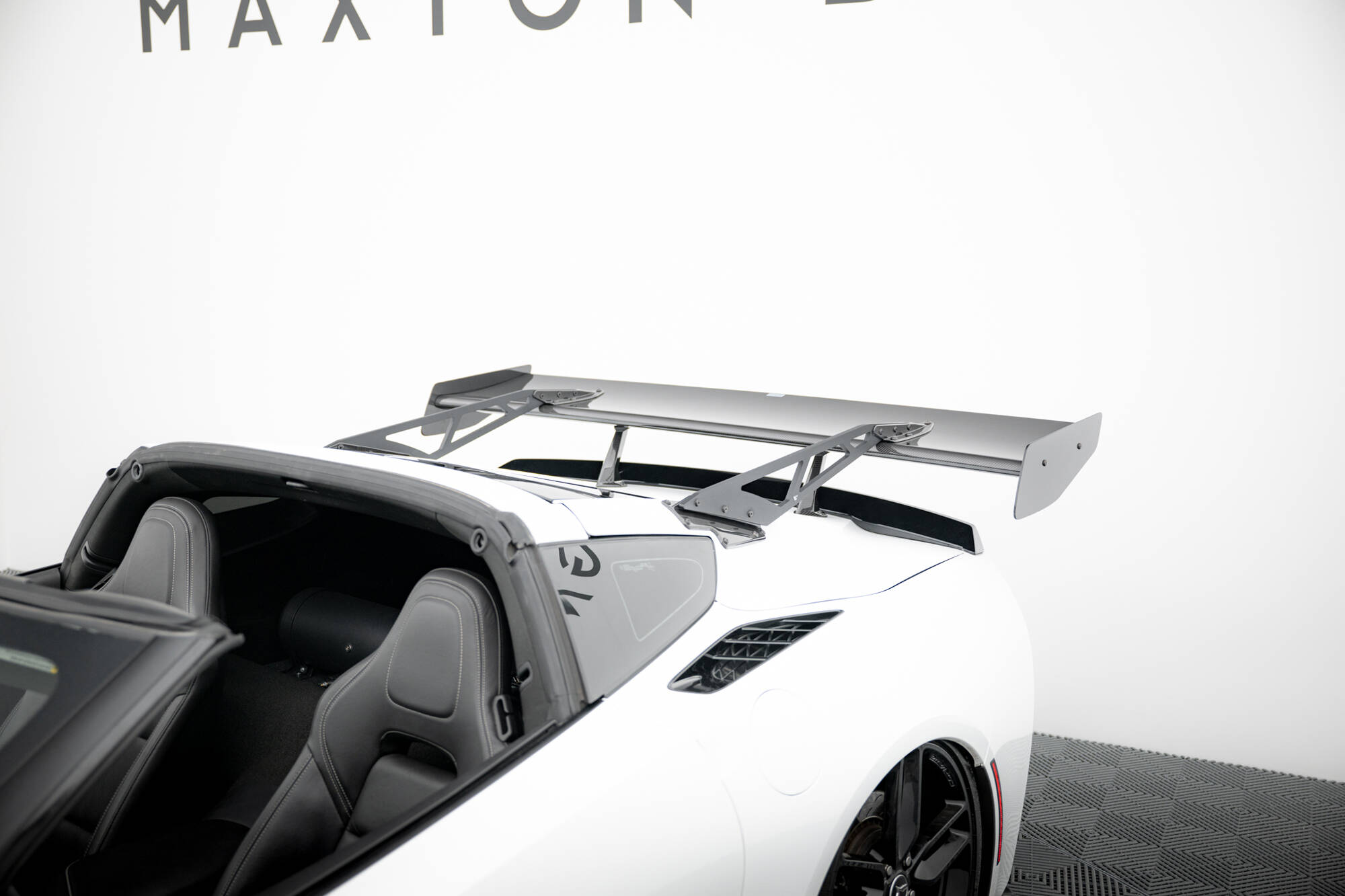 pol_po_Carbon-Spoiler-With-Upper-Swan-Mounting-Chevrolet-Corvette-Stingray-Grand-Sport-C7-21486_8 pol_po_Carbon-Spoiler-With-Upper-Swan-Mounting-Chevrolet-Corvette-Stingray-Grand-Sport-C7-21486_8
