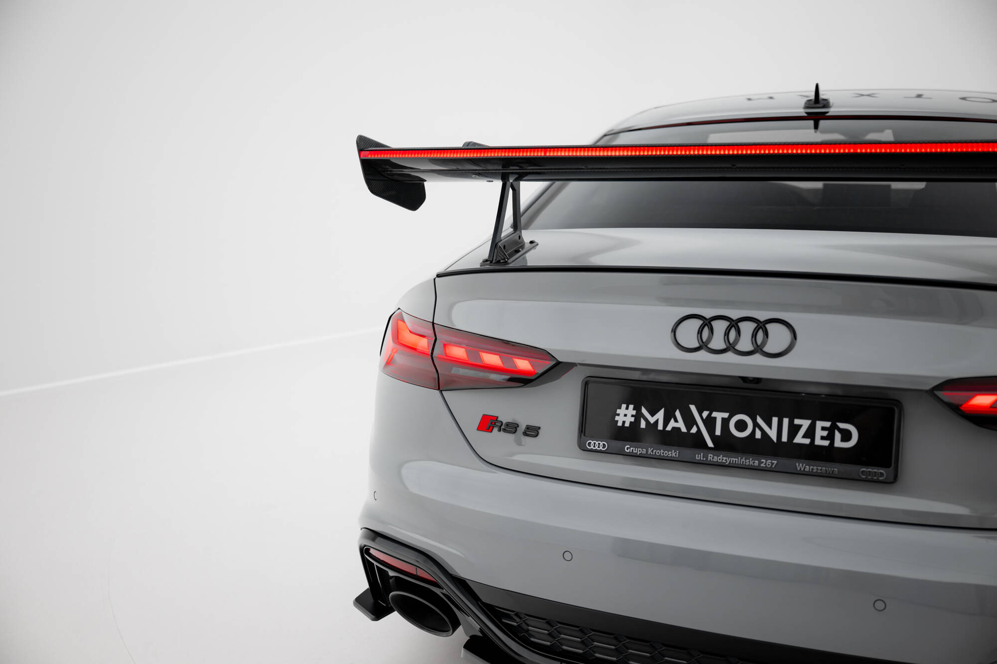 pol_po_Carbon-Spoiler-With-Upper-Swan-Mounting-LED-Audi-A5-A5-S-Line-S5-RS5-Coupe-F5-F5-Facelift-22225_2 pol_po_Carbon-Spoiler-With-Upper-Swan-Mounting-LED-Audi-A5-A5-S-Line-S5-RS5-Coupe-F5-F5-Facelift-22225_2