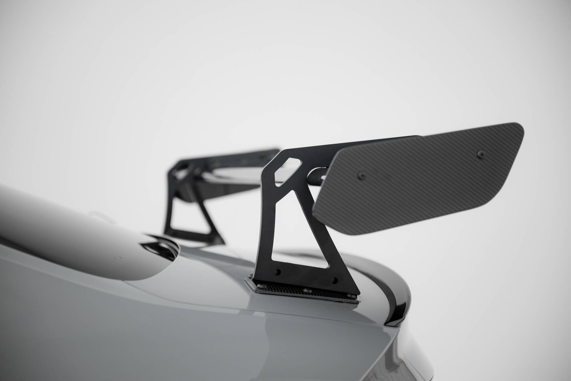 pol_po_Carbon-Spoiler-With-Upper-Swan-Mounting-LED-Audi-A5-A5-S-Line-S5-RS5-Coupe-F5-F5-Facelift-22225_6 pol_po_Carbon-Spoiler-With-Upper-Swan-Mounting-LED-Audi-A5-A5-S-Line-S5-RS5-Coupe-F5-F5-Facelift-22225_6