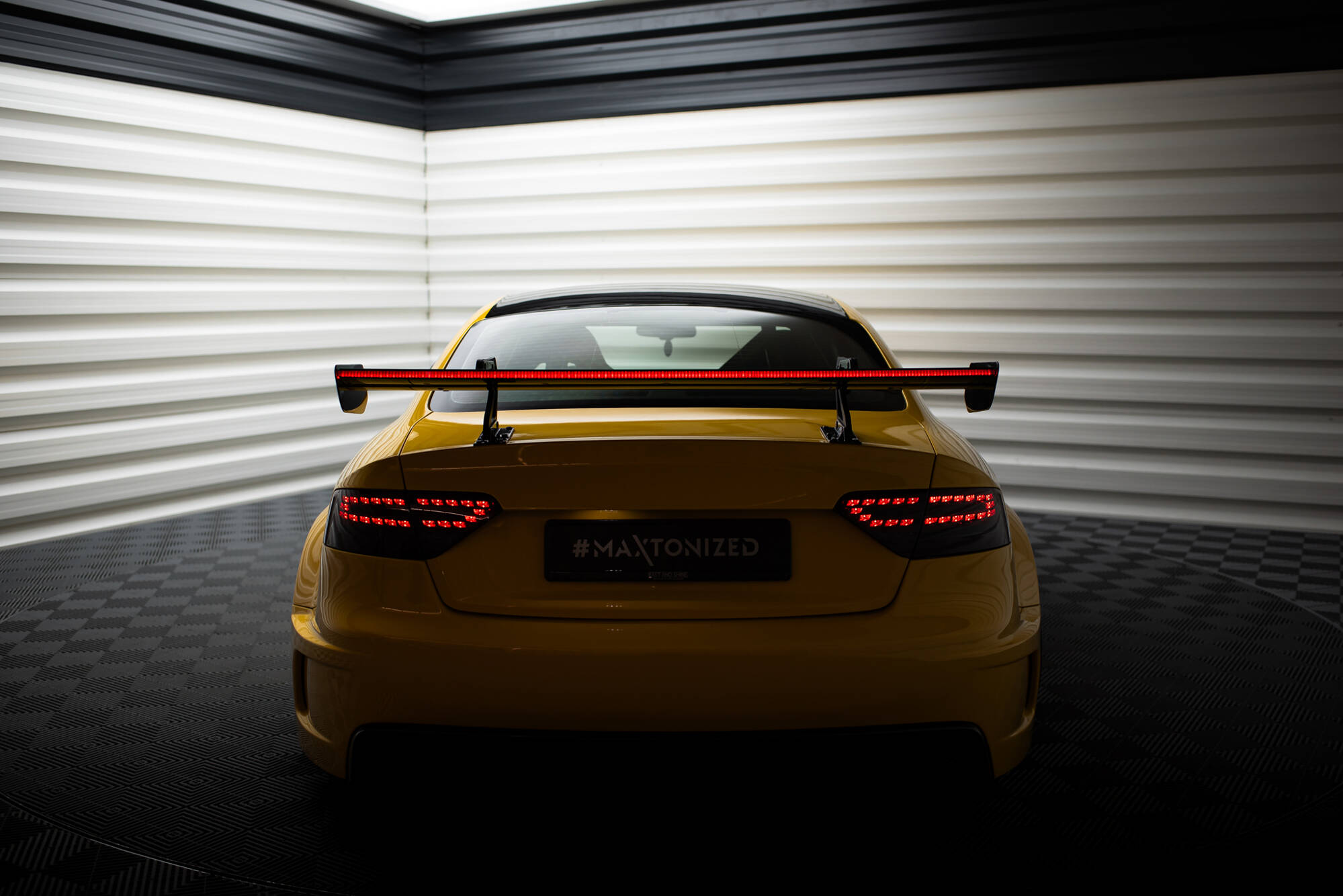 pol_po_Carbon-Spoiler-With-Upper-Swan-Mounting-LED-Audi-A5-Coupe-8T-20962_13 pol_po_Carbon-Spoiler-With-Upper-Swan-Mounting-LED-Audi-A5-Coupe-8T-20962_13